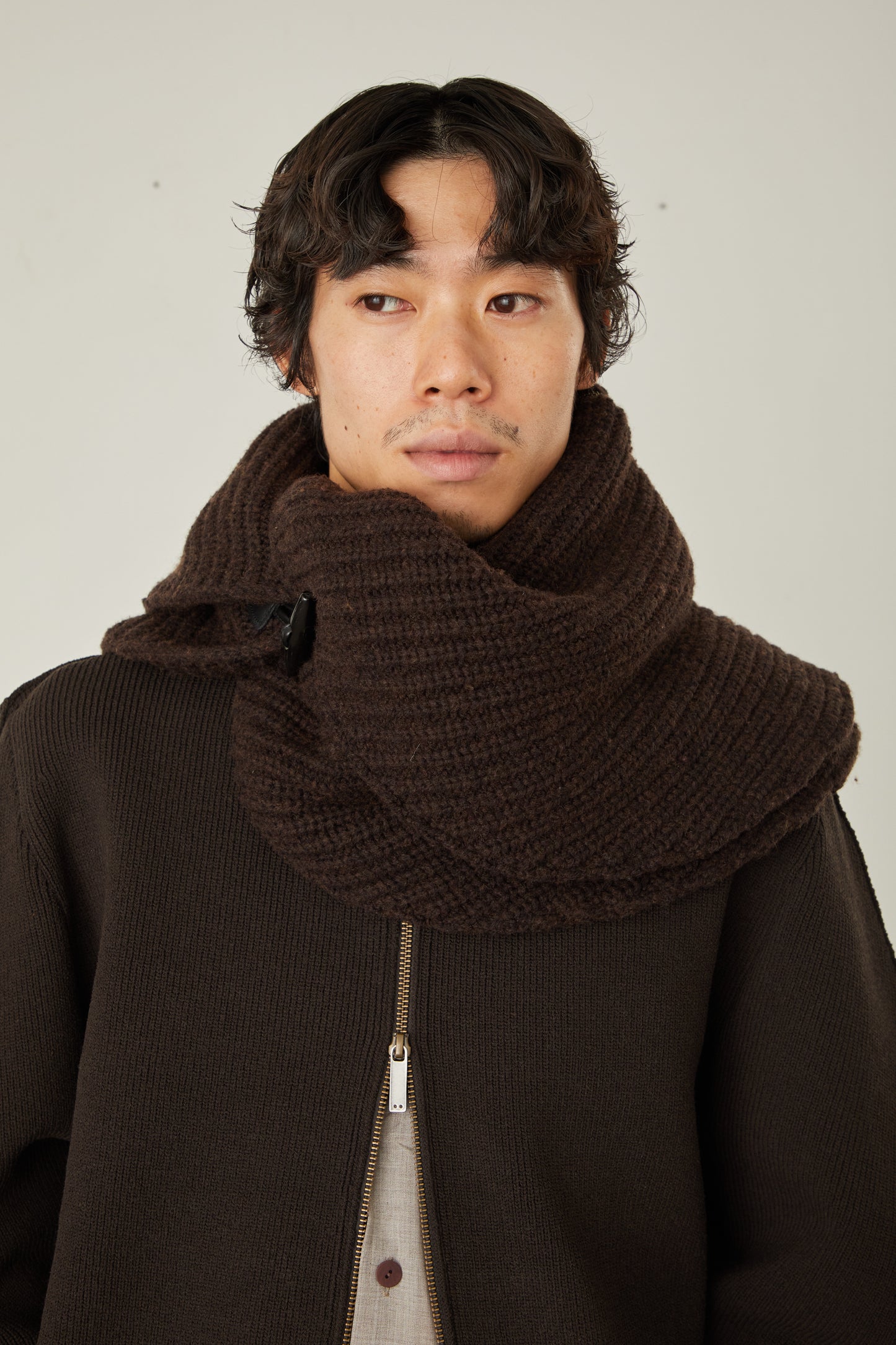 i'm here : " Crepe " KNIT SNOOD :