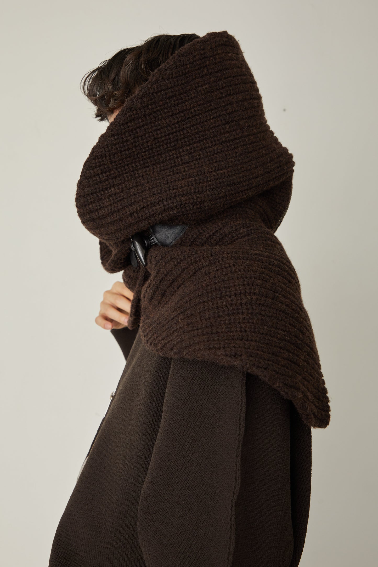 i'm here : " Crepe " KNIT SNOOD :