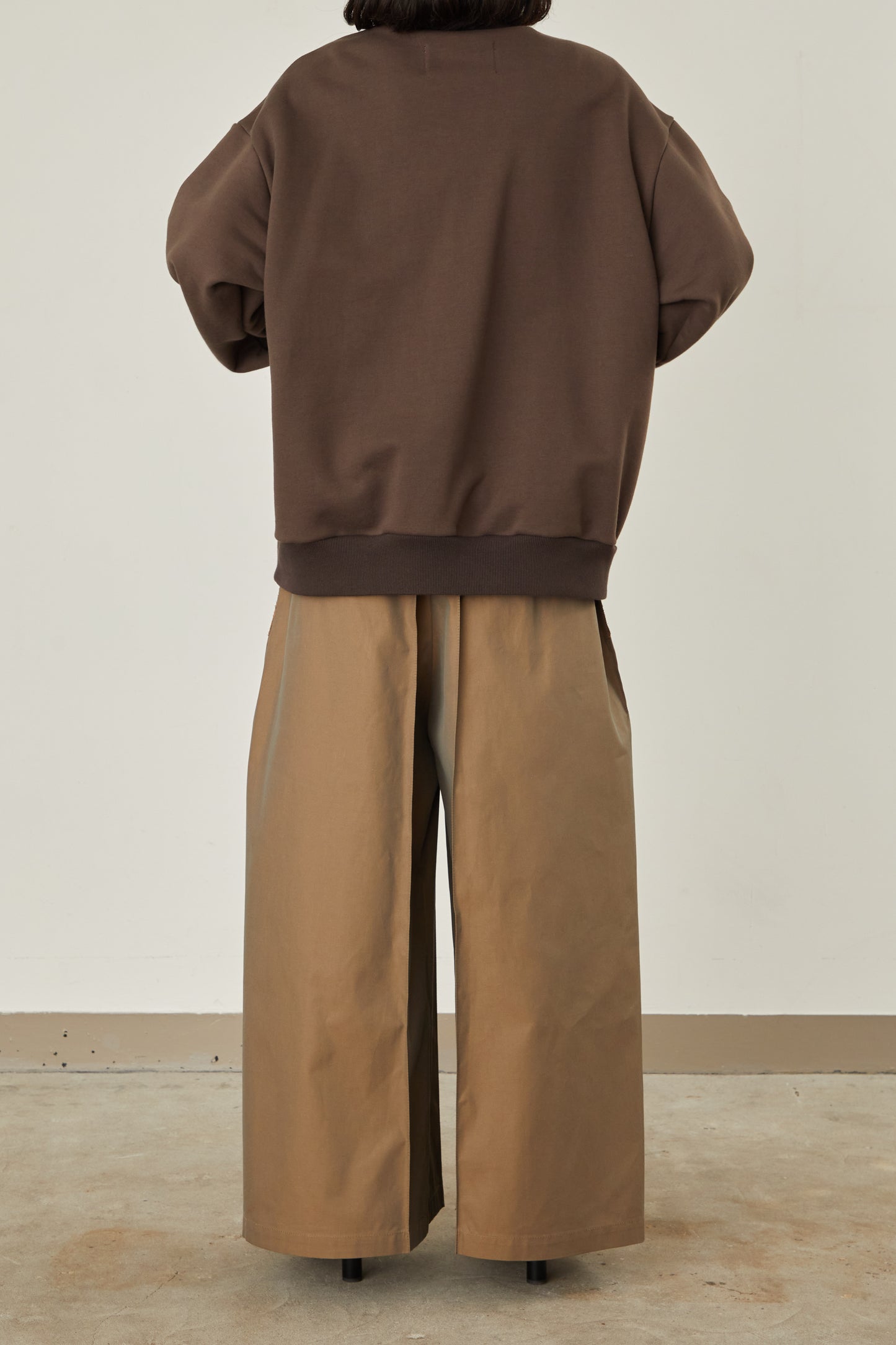i'm here : LEATHER DOCKING : SWEAT SHIRTS