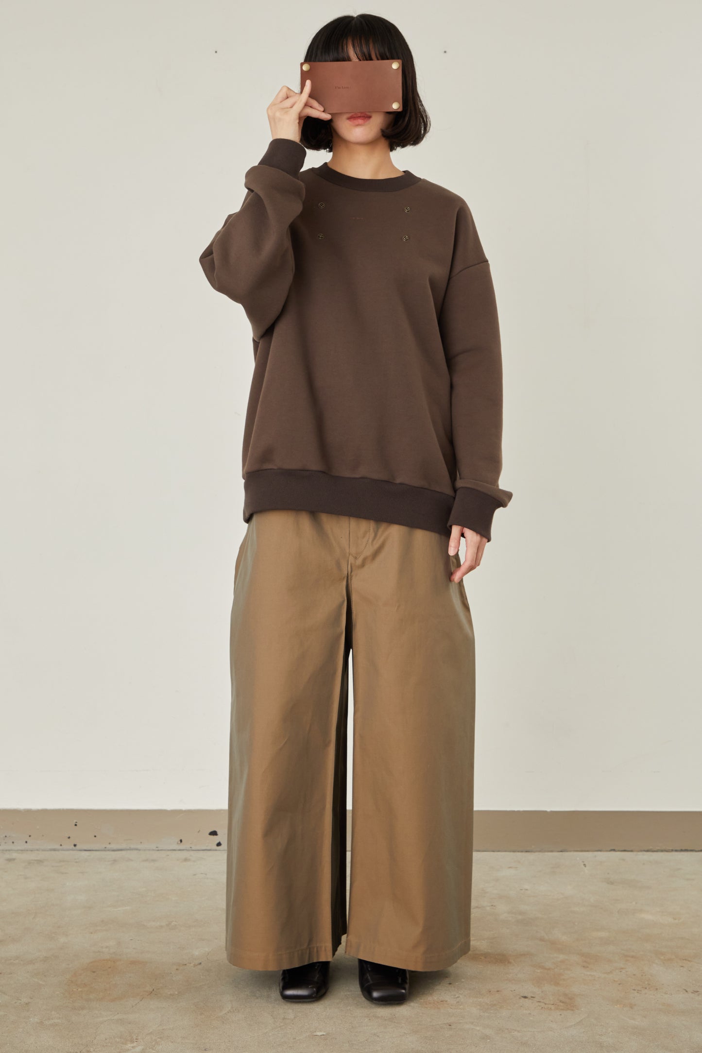 i'm here : LEATHER DOCKING : SWEAT SHIRTS