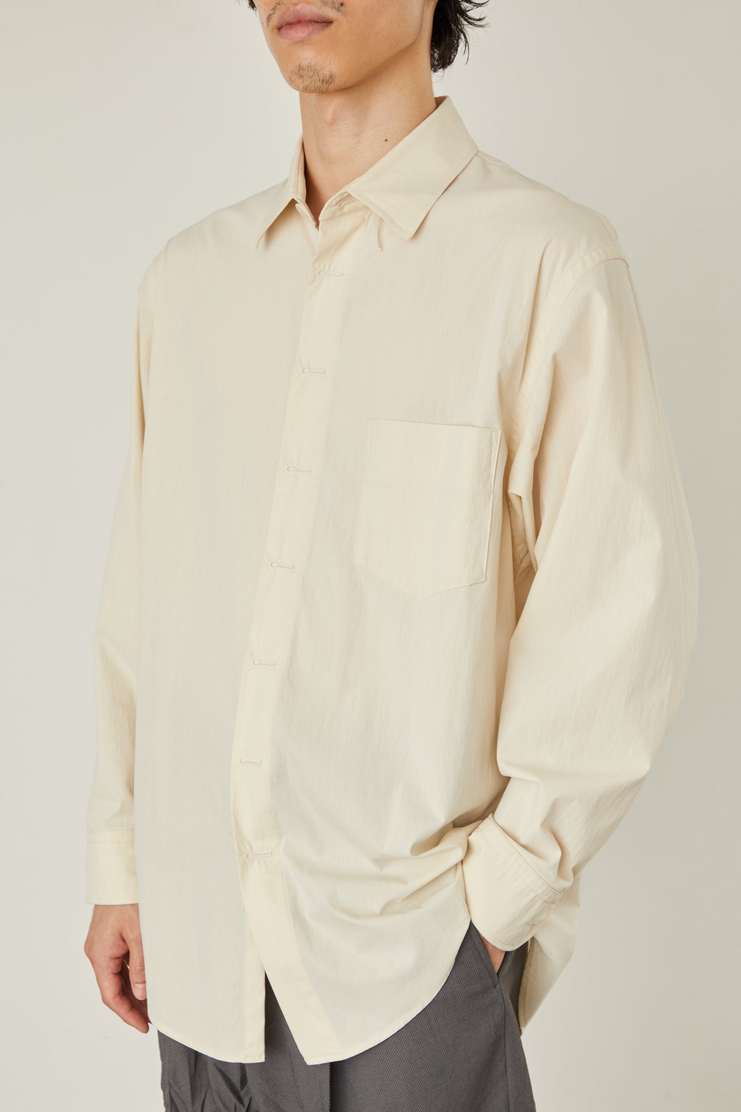 i'm here : BUTTON HOLE : SHIRTS