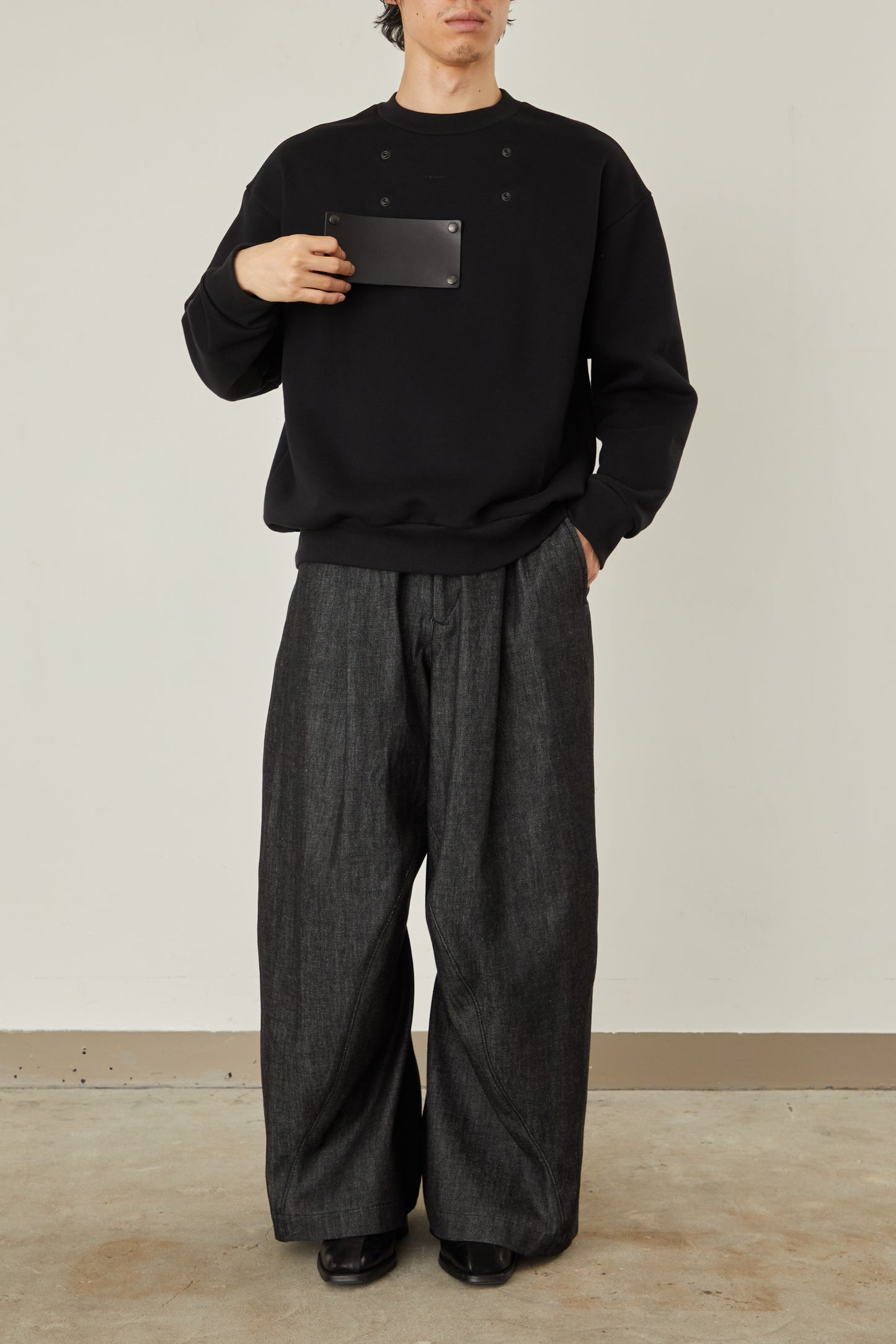 i'm here : LEATHER DOCKING : SWEAT SHIRTS