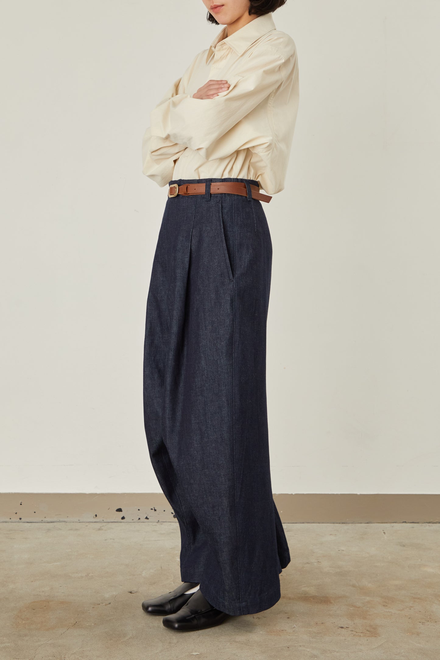 i'm here : " He is twisted " DENIM PANTS :