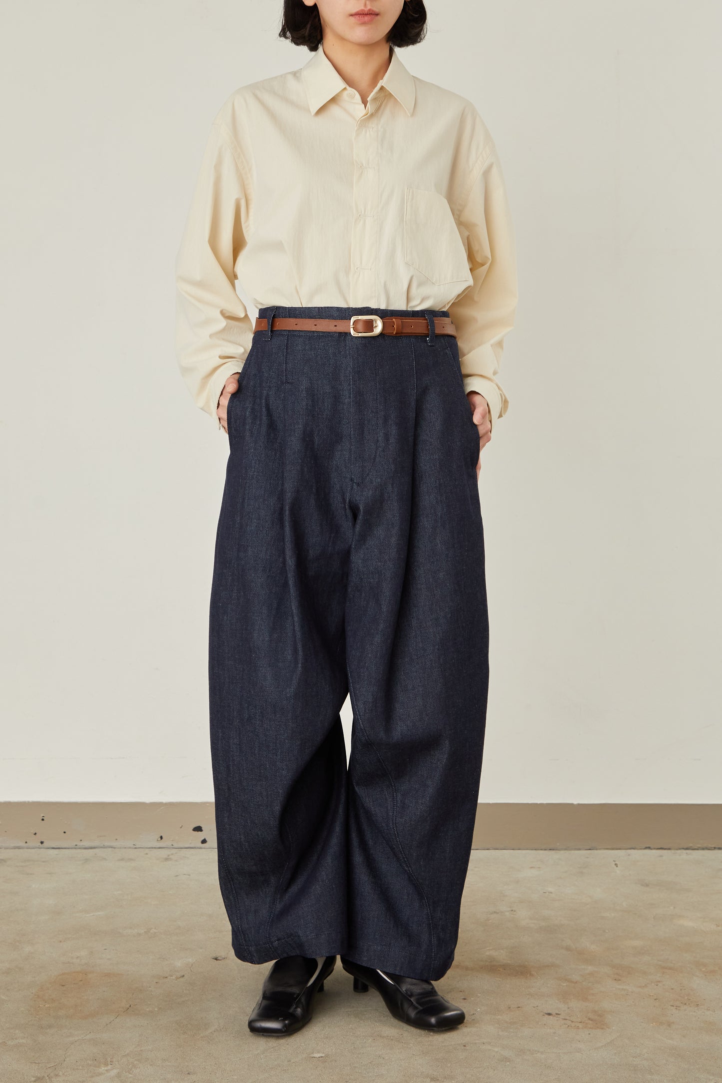i'm here : " He is twisted " DENIM PANTS :