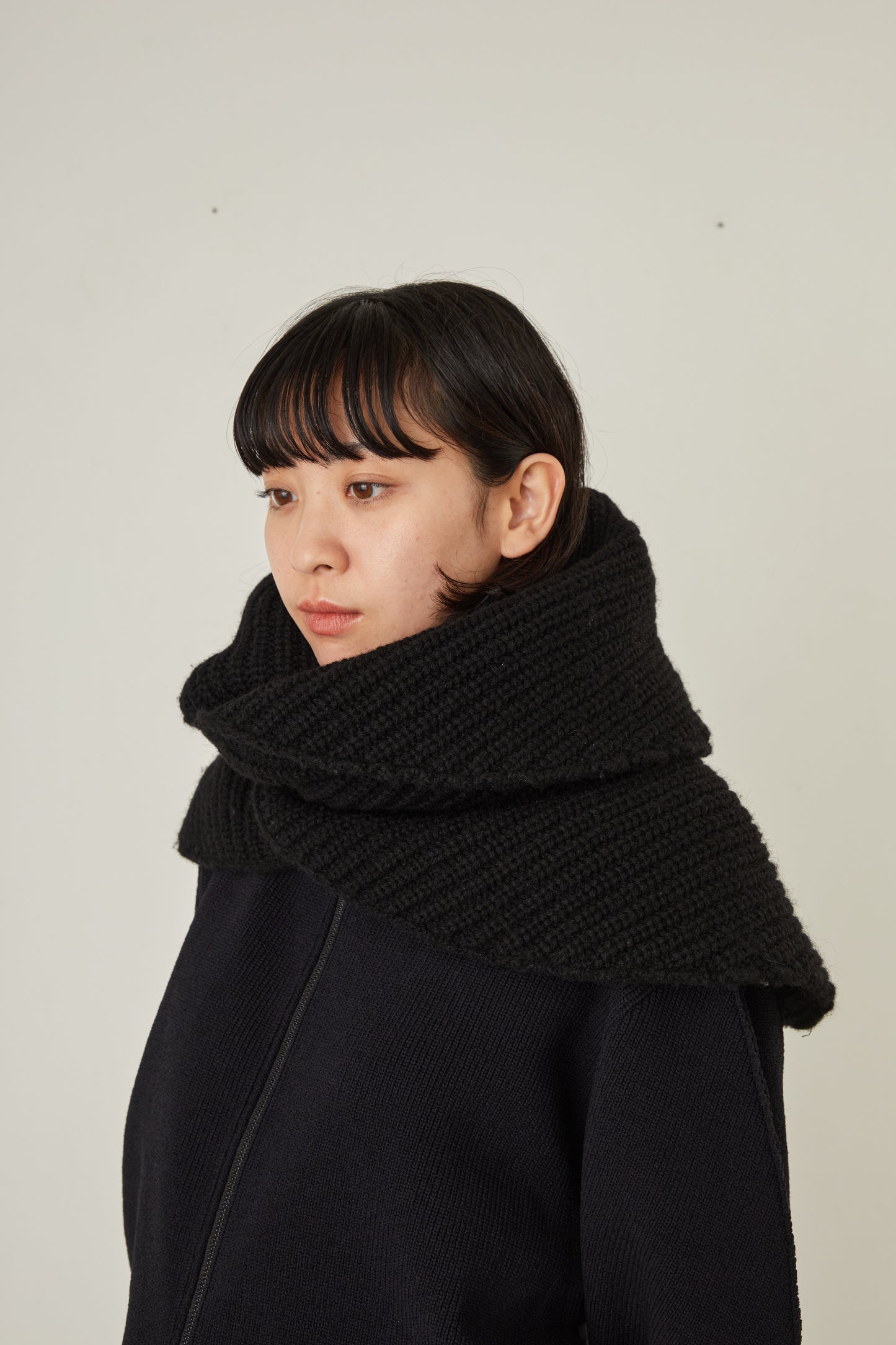i'm here : " Crepe " KNIT SNOOD :