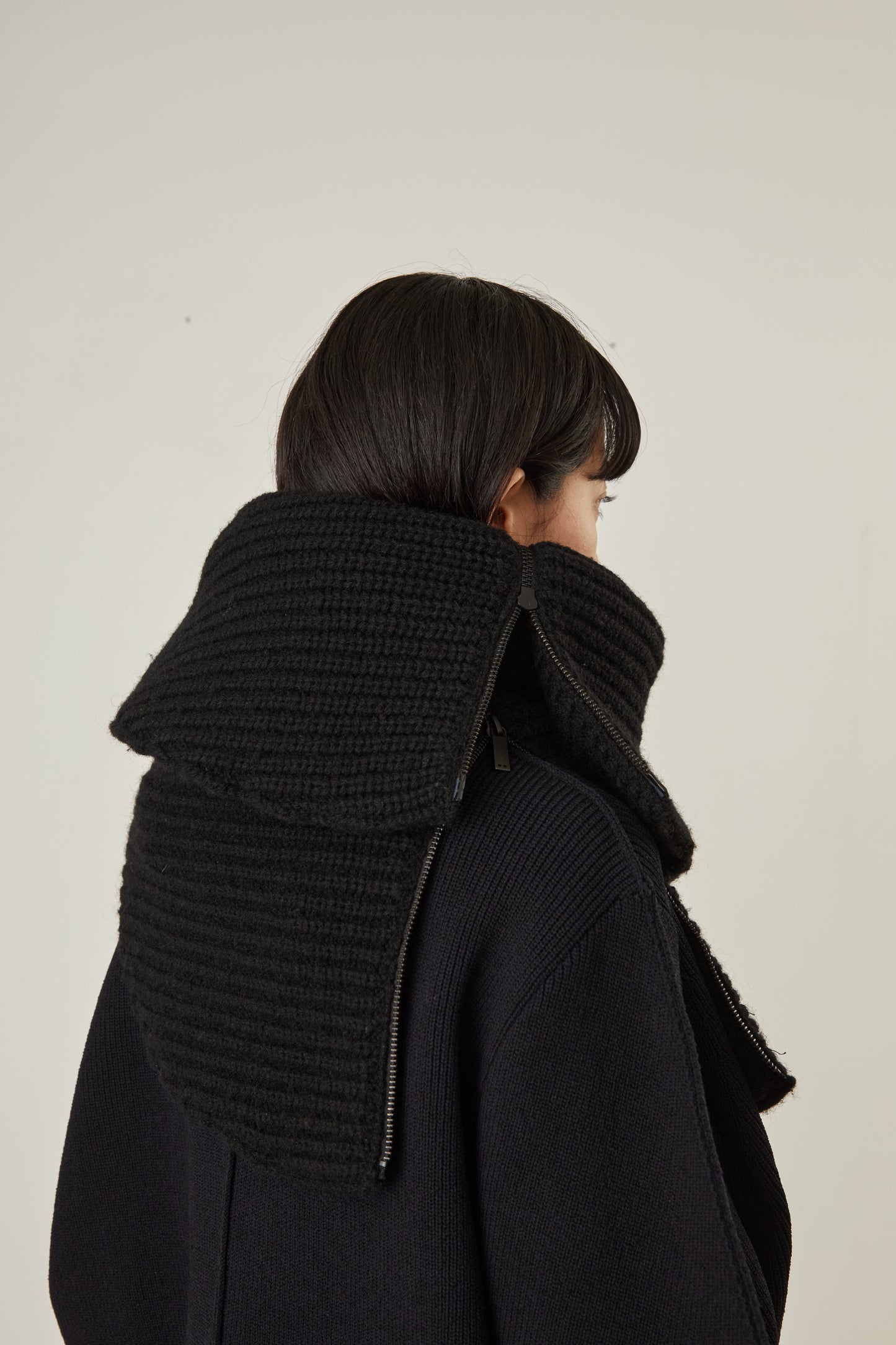 i'm here : " Crepe " KNIT SNOOD :