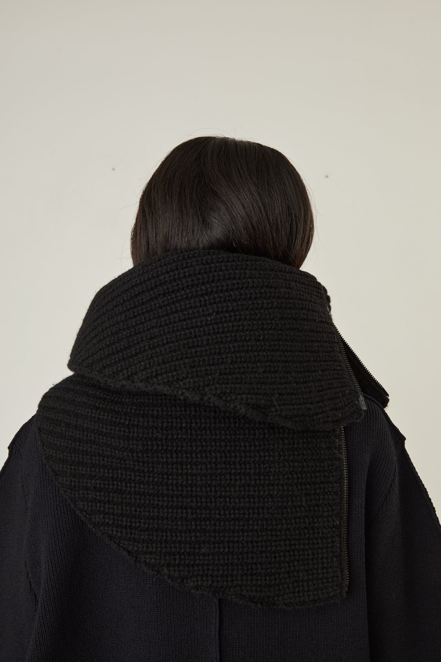 i'm here : " Crepe " KNIT SNOOD :
