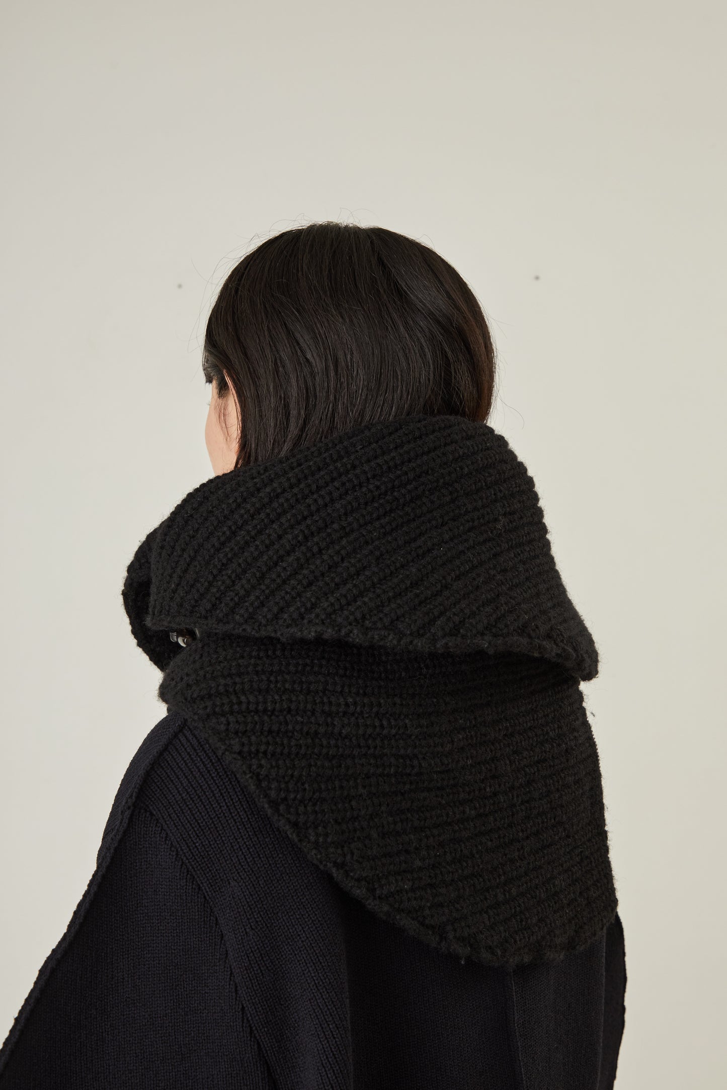 i'm here : " Crepe " KNIT SNOOD :