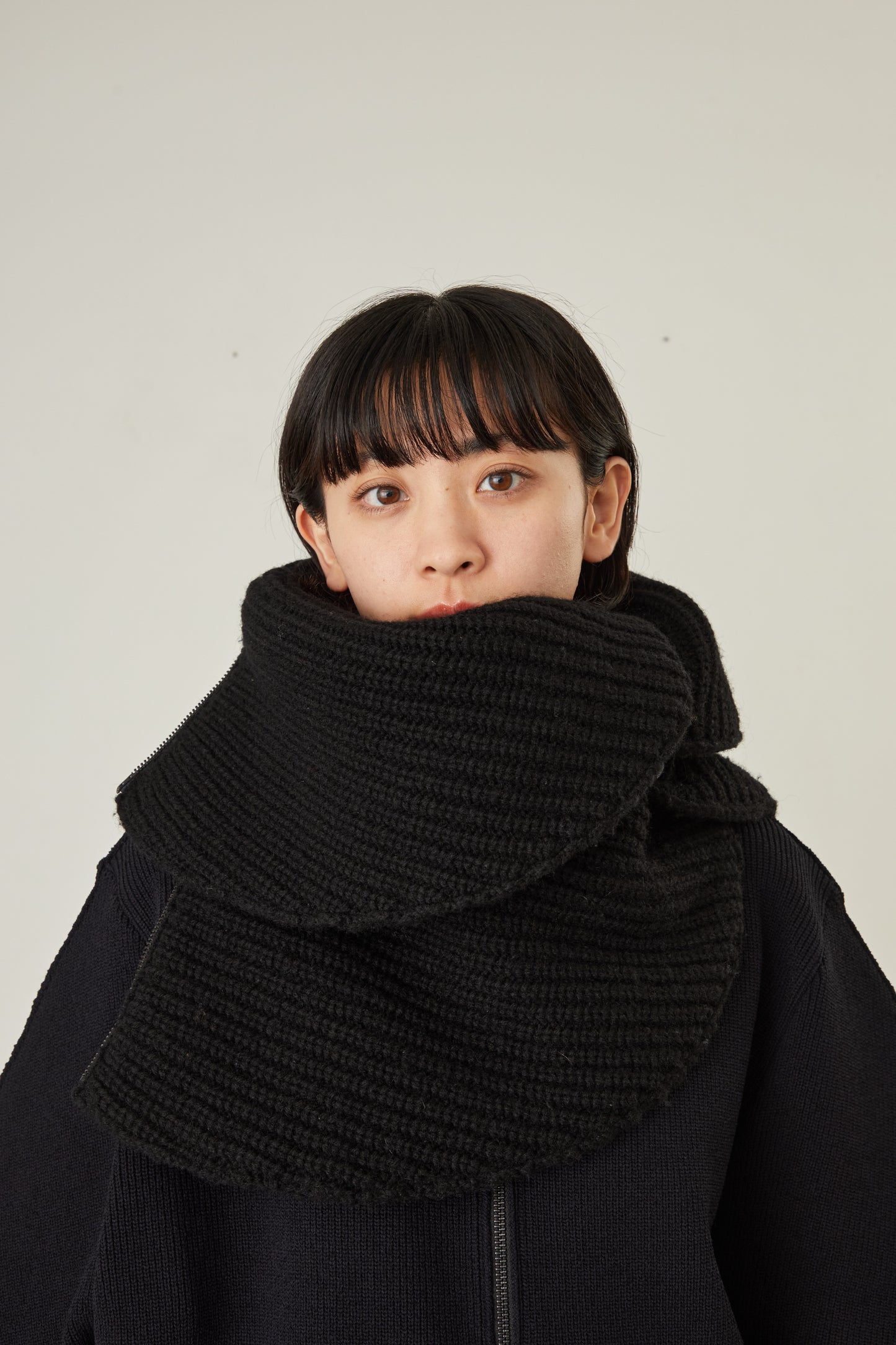 i'm here : " Crepe " KNIT SNOOD :
