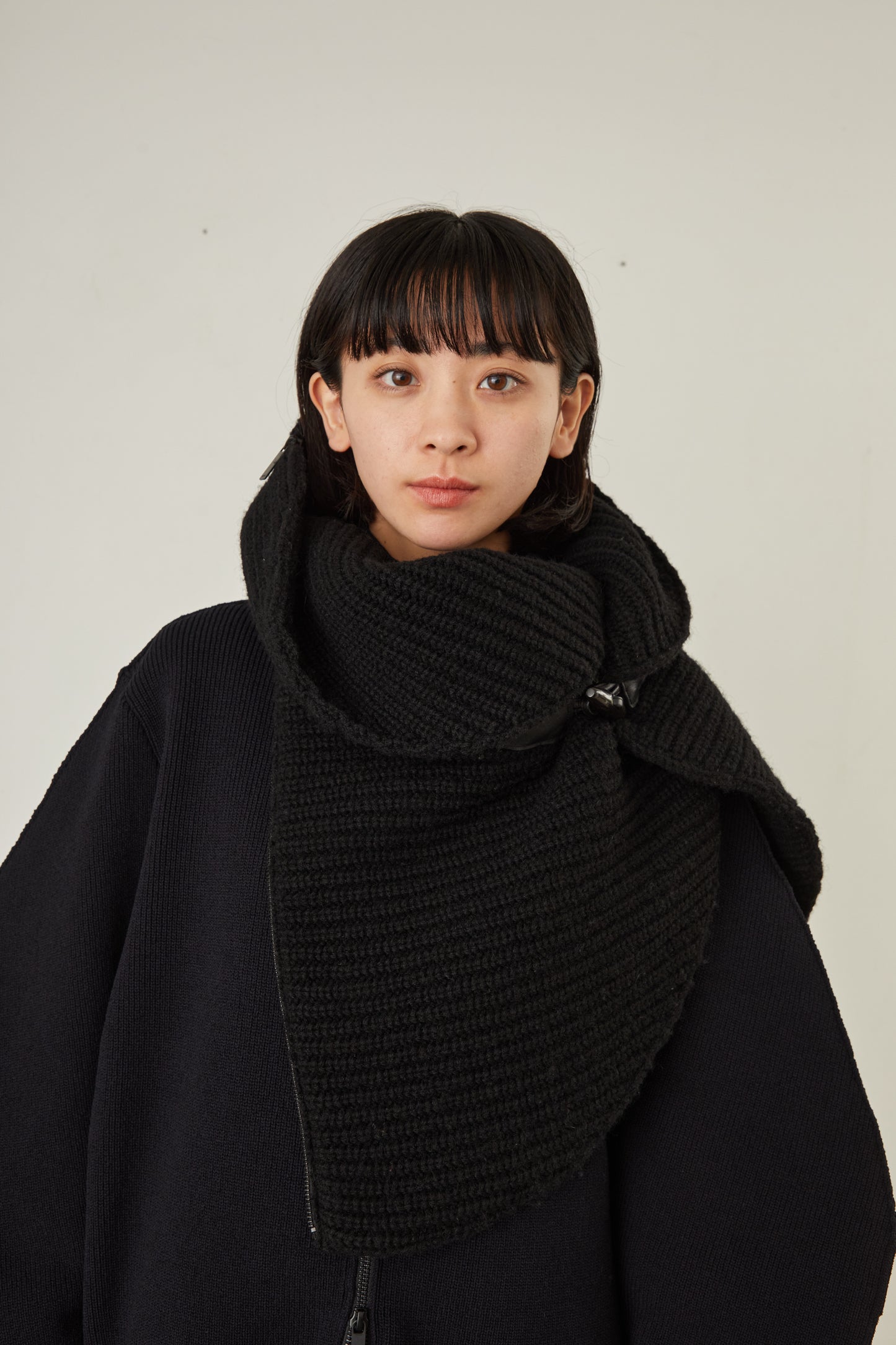 i'm here : " Crepe " KNIT SNOOD :