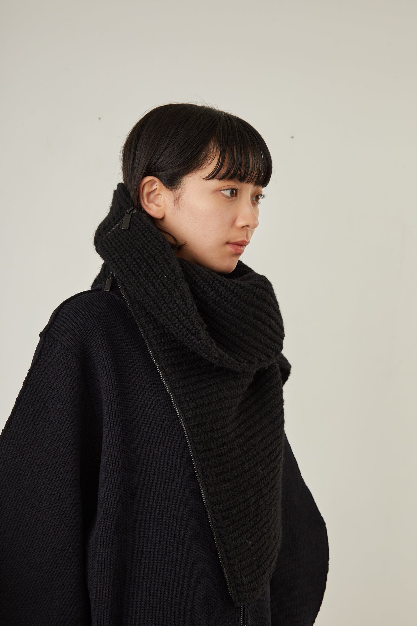 i'm here : " Crepe " KNIT SNOOD :