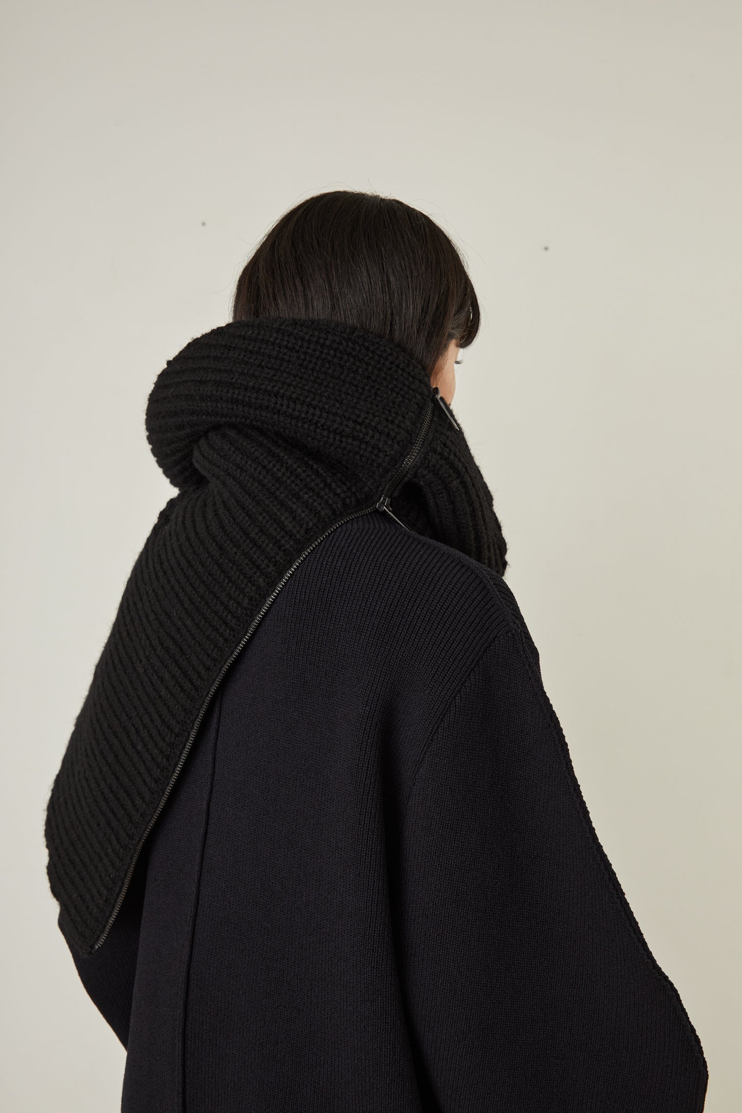 i'm here : " Crepe " KNIT SNOOD :
