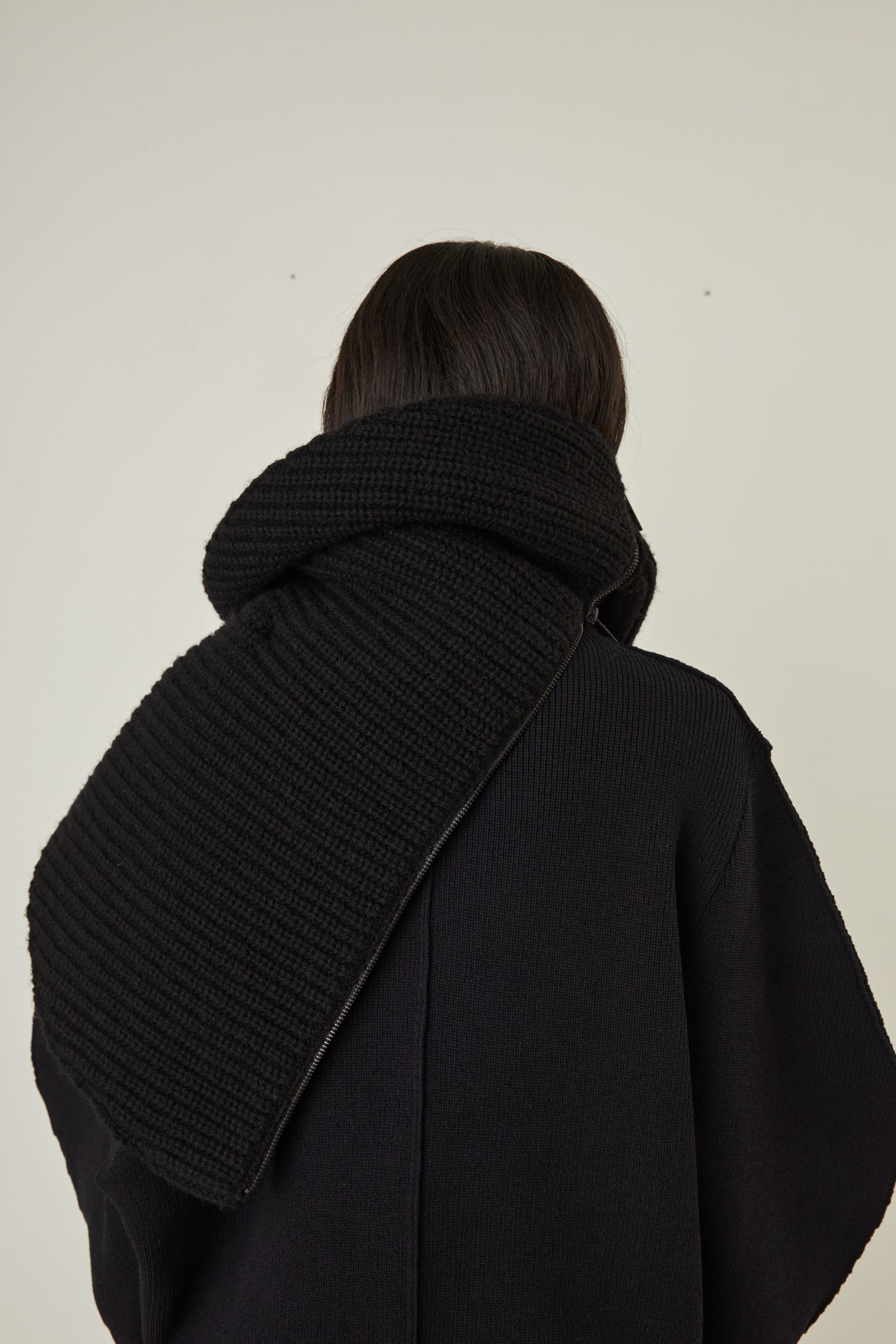 i'm here : " Crepe " KNIT SNOOD :
