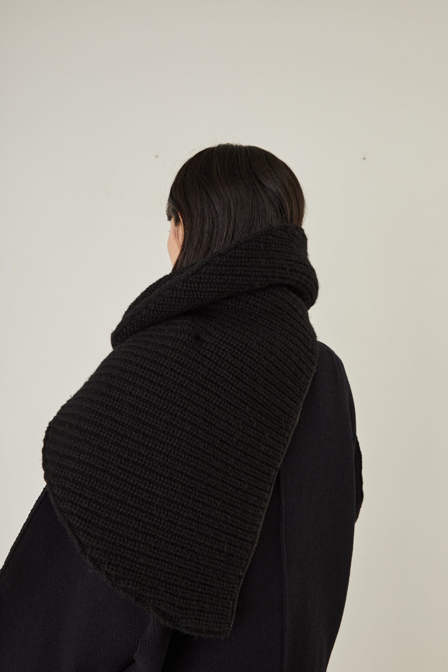 i'm here : " Crepe " KNIT SNOOD :