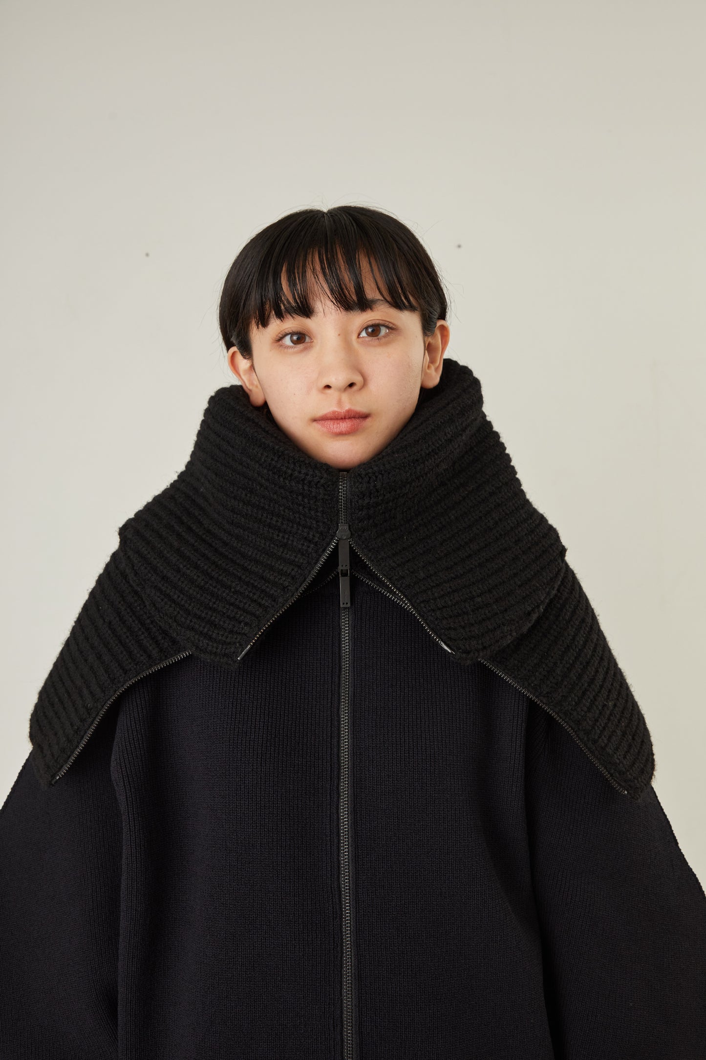 i'm here : " Crepe " KNIT SNOOD :