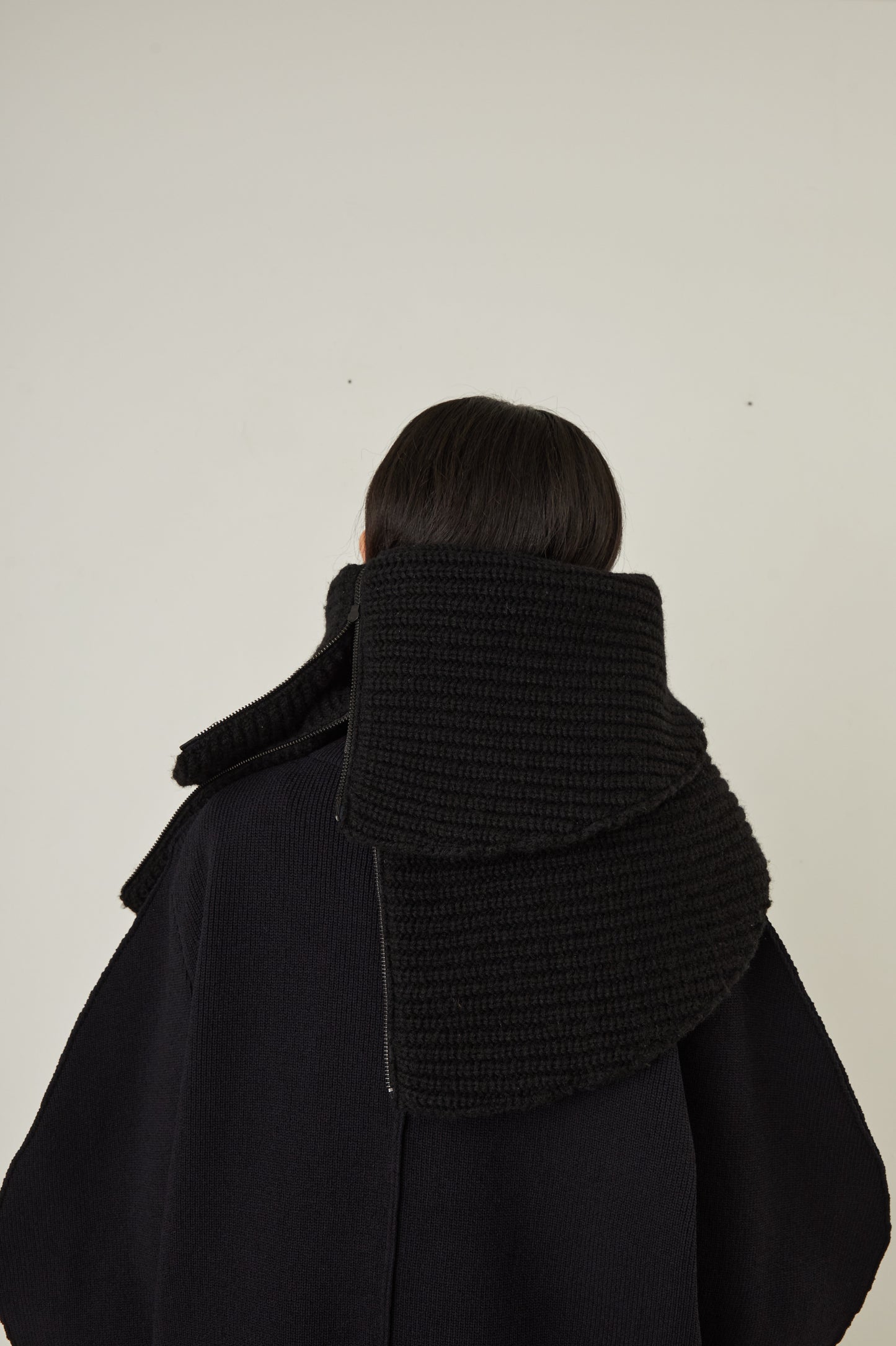 i'm here : " Crepe " KNIT SNOOD :