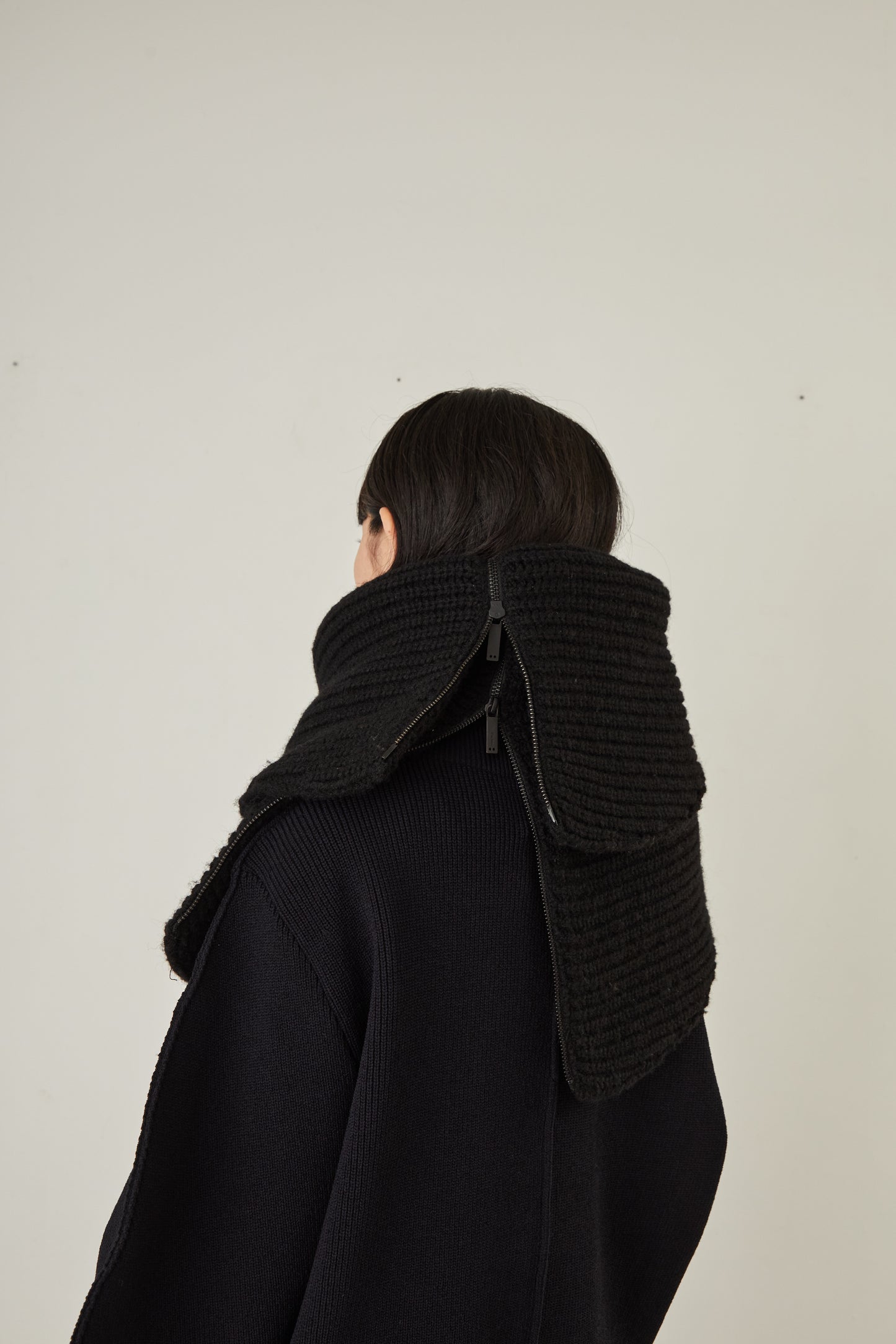i'm here : " Crepe " KNIT SNOOD :