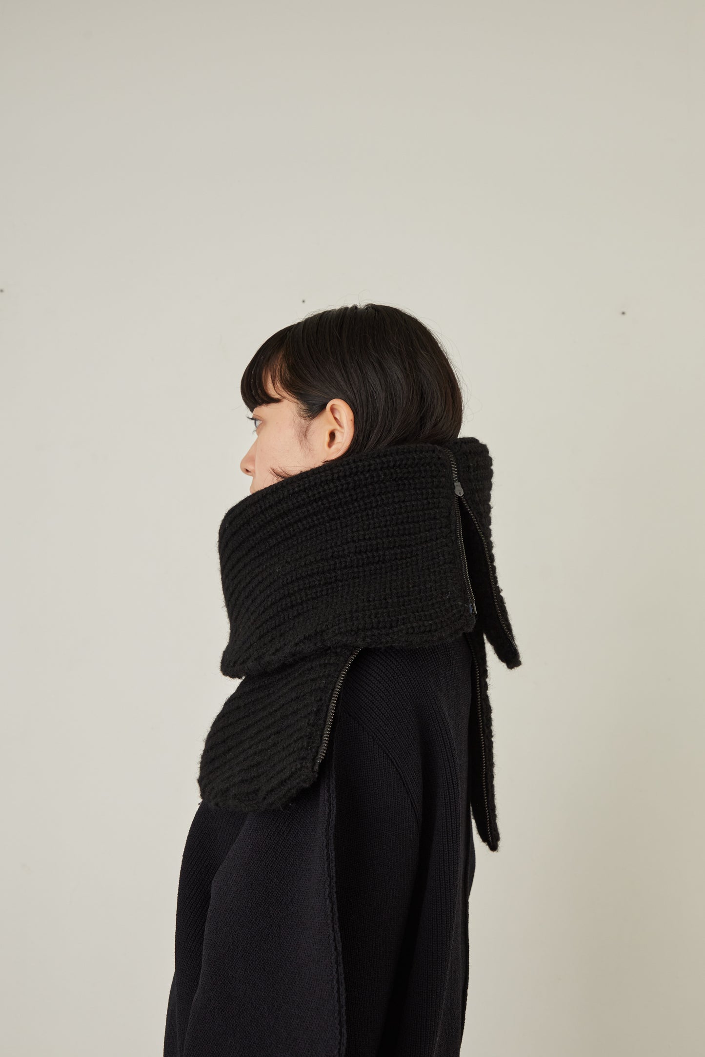 i'm here : " Crepe " KNIT SNOOD :