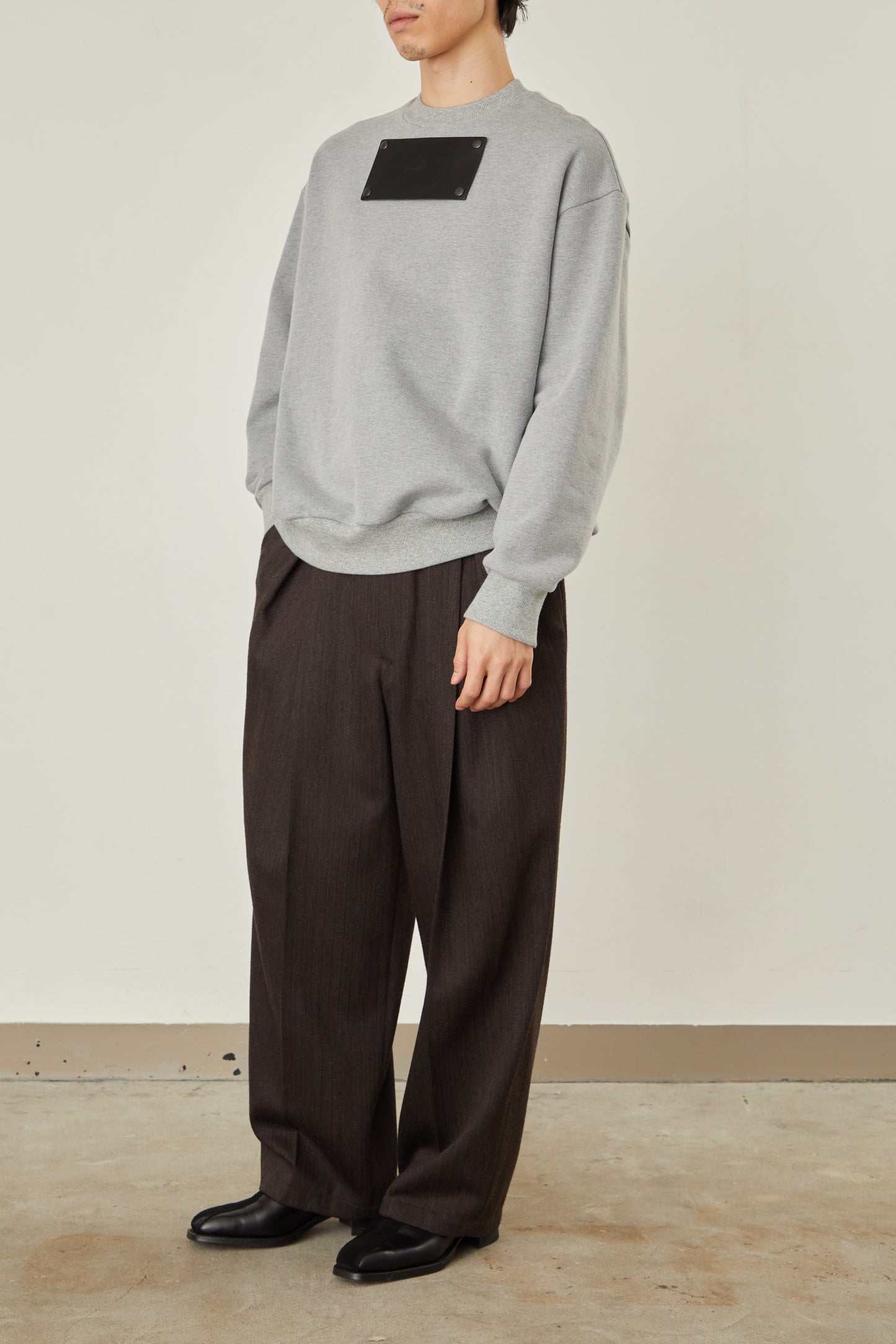 i'm here : LEATHER DOCKING : SWEAT SHIRTS