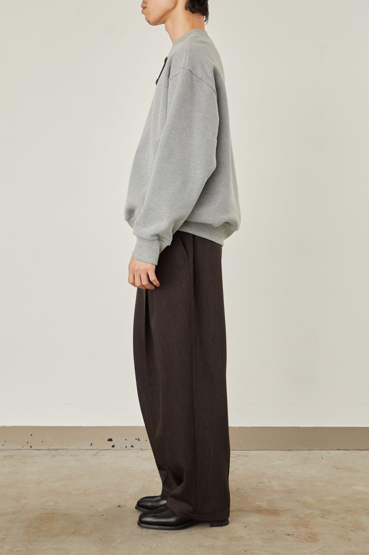 i'm here : LEATHER DOCKING : SWEAT SHIRTS