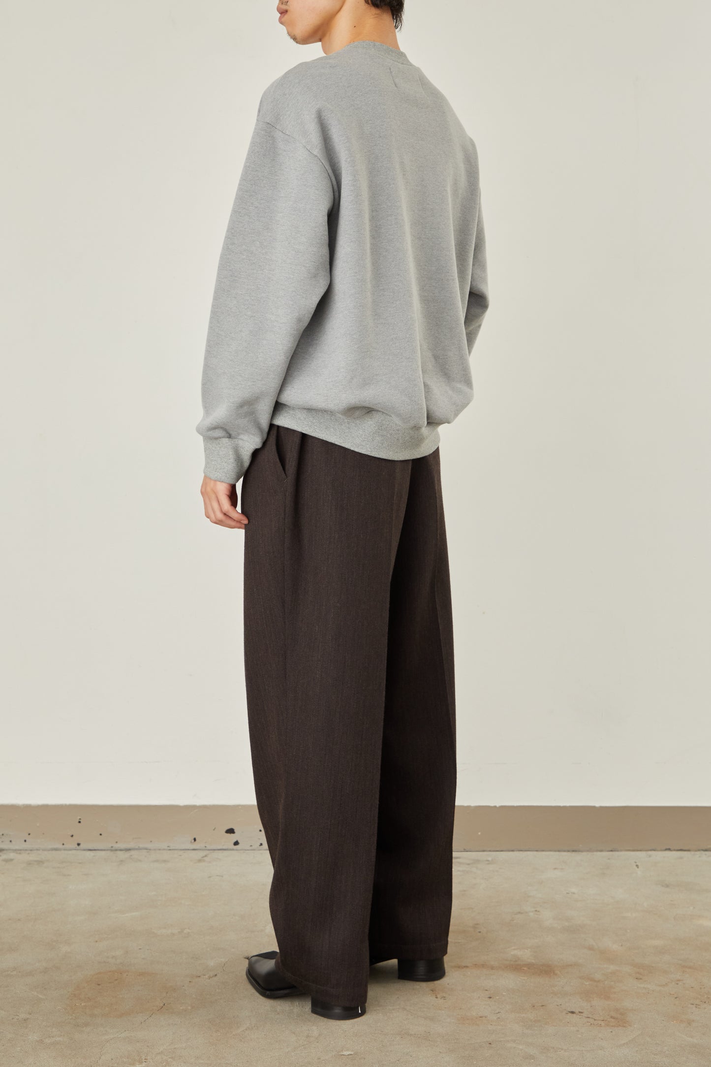 i'm here : LEATHER DOCKING : SWEAT SHIRTS