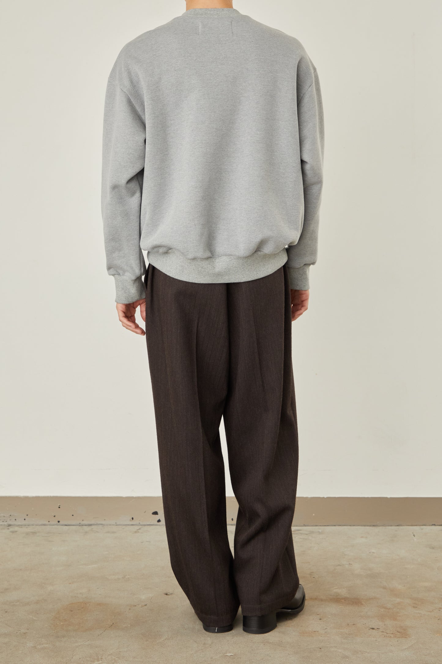i'm here : LEATHER DOCKING : SWEAT SHIRTS