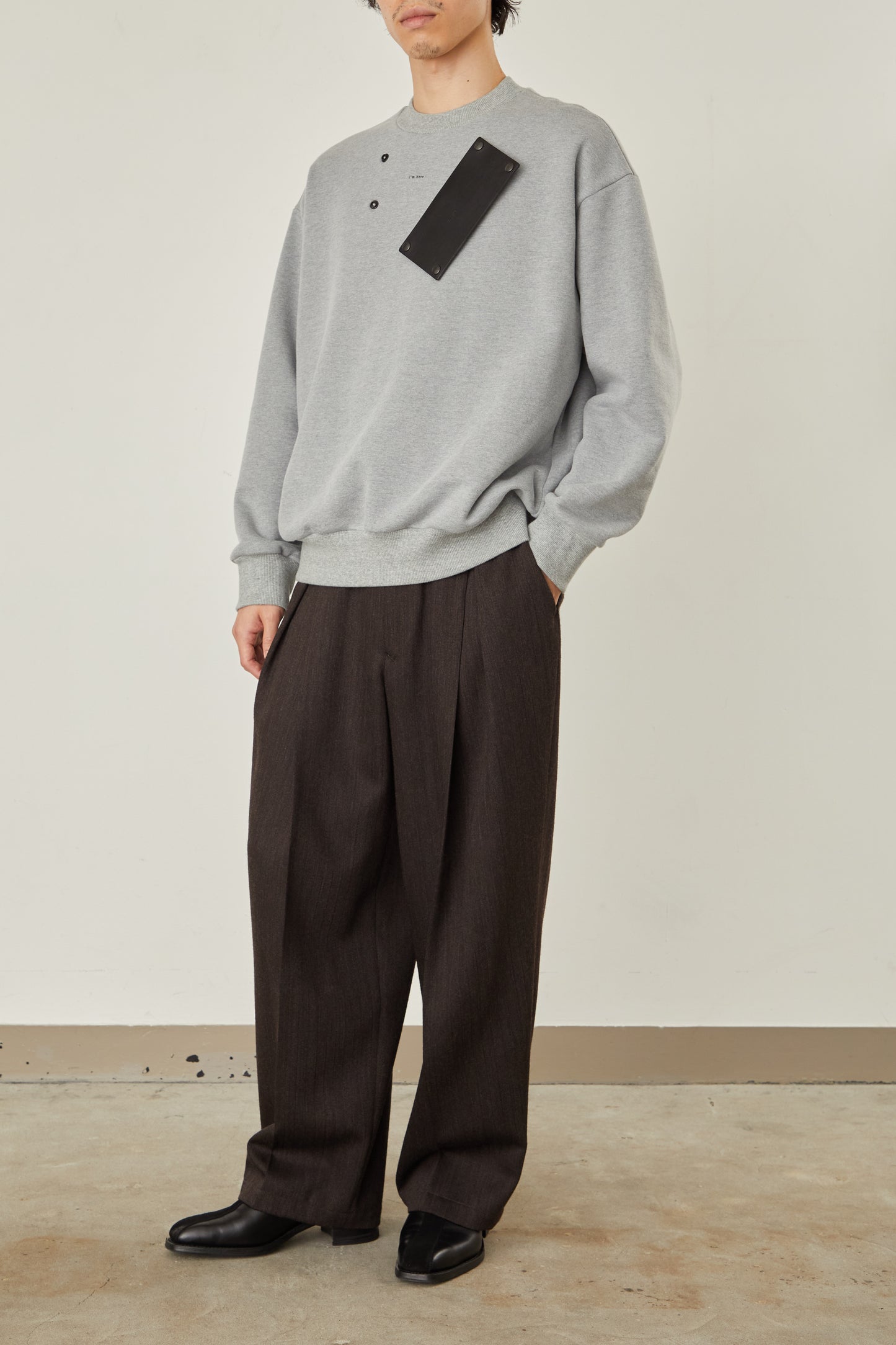 i'm here : LEATHER DOCKING : SWEAT SHIRTS