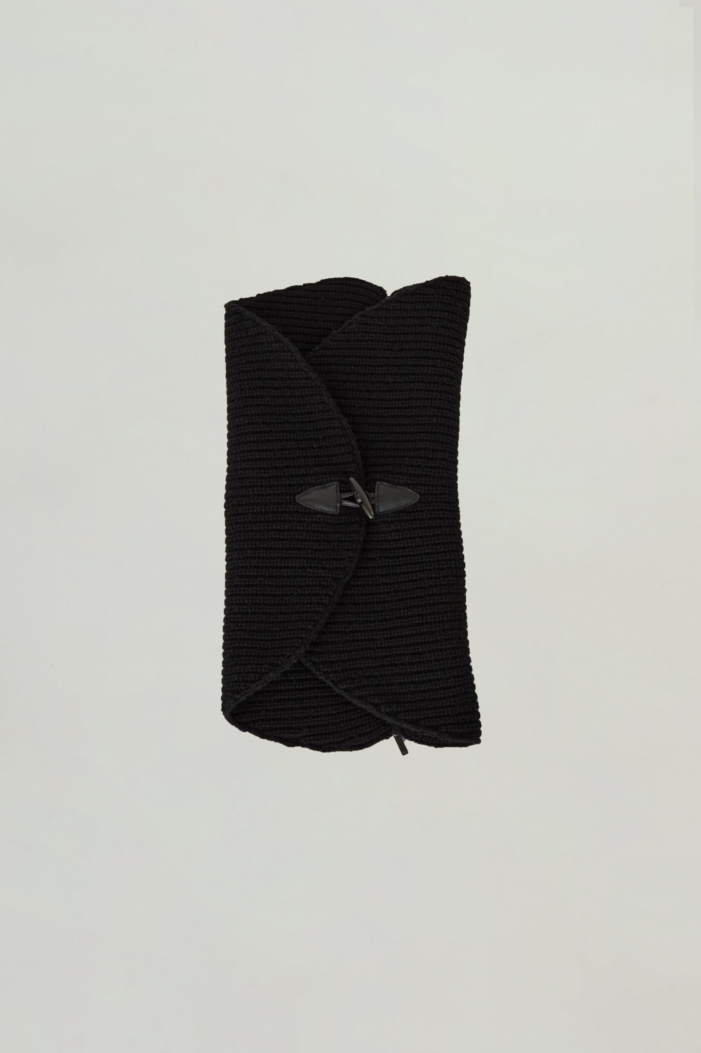 i'm here : " Crepe " KNIT SNOOD :