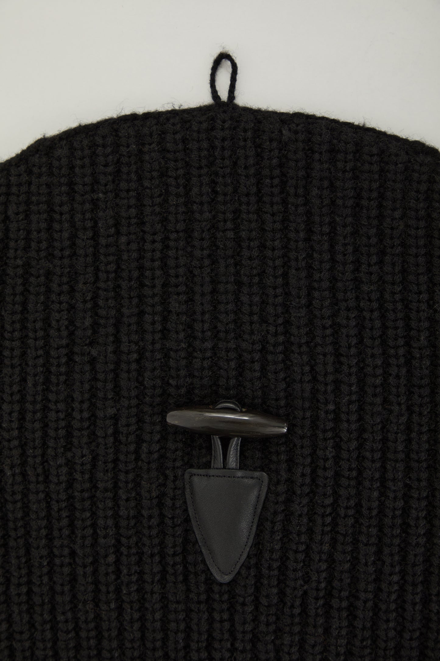 i'm here : " Crepe " KNIT SNOOD :