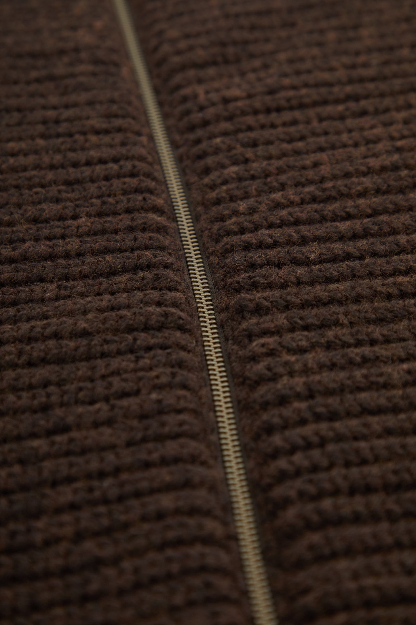 i'm here : " Crepe " KNIT SNOOD :