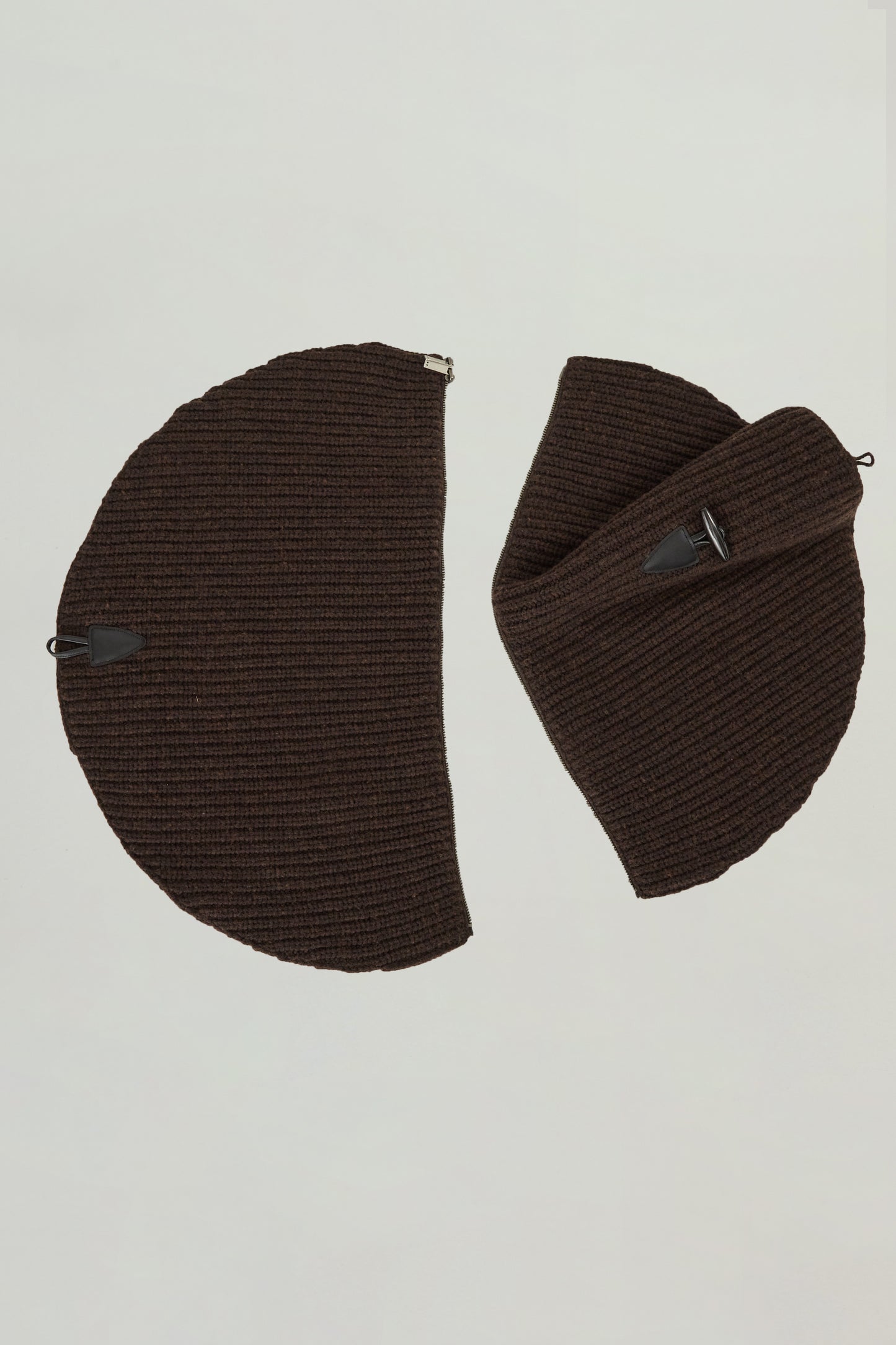 i'm here : " Crepe " KNIT SNOOD :