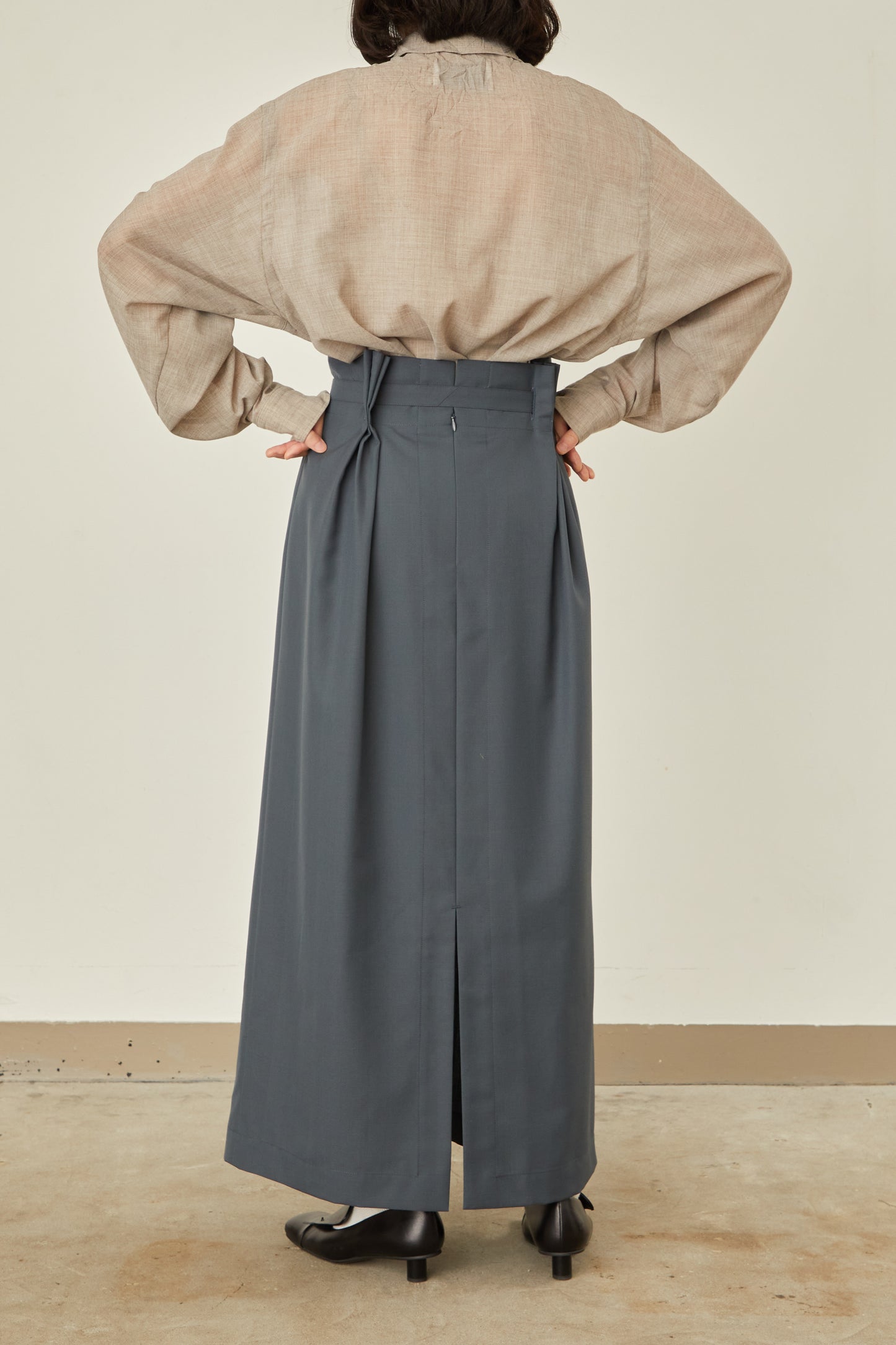 i'm here : UN(I)FORM : PLEATS SKIRT