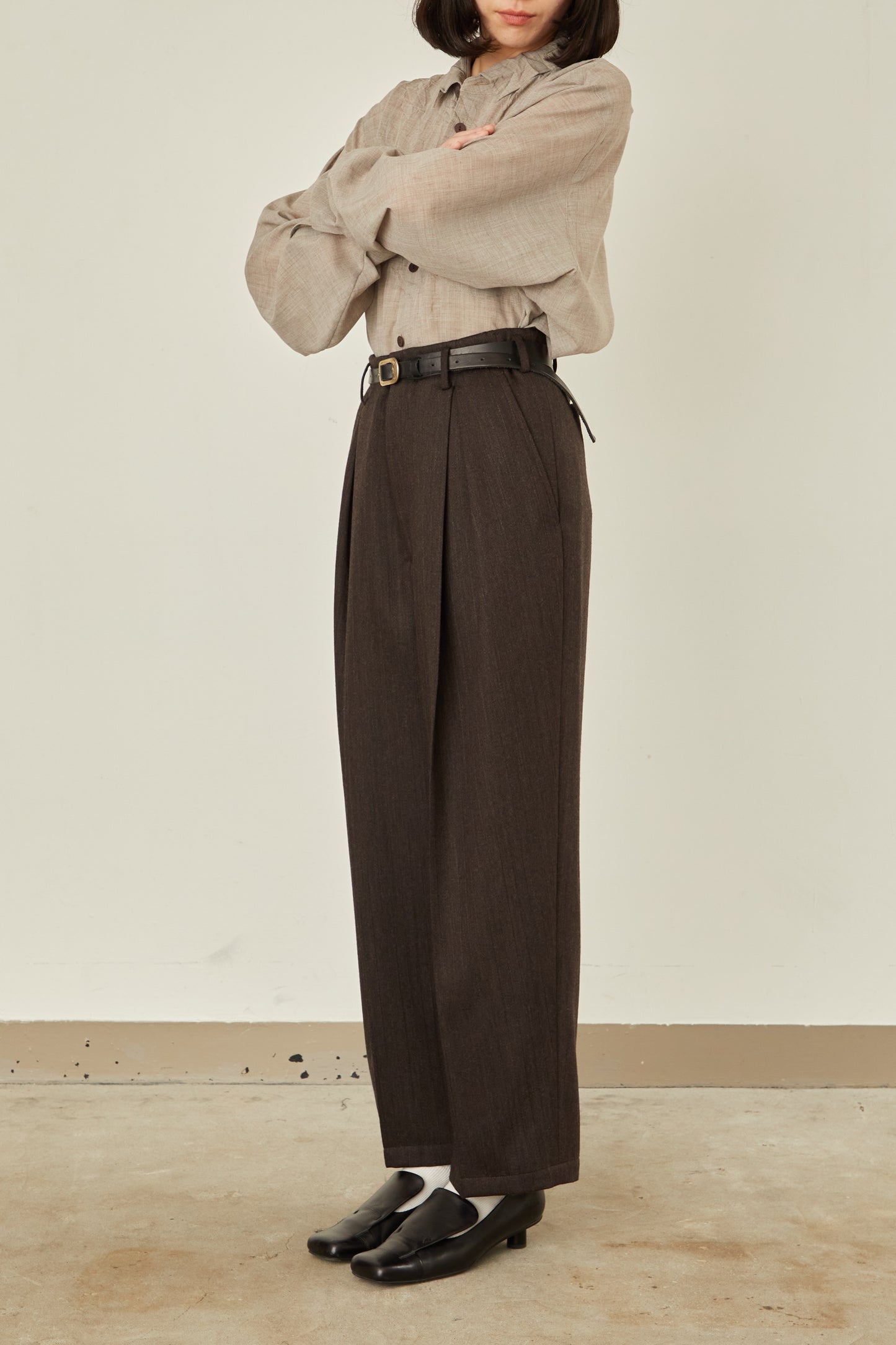 i'm here : " ONE " TUCK : VENETIAN PANTS