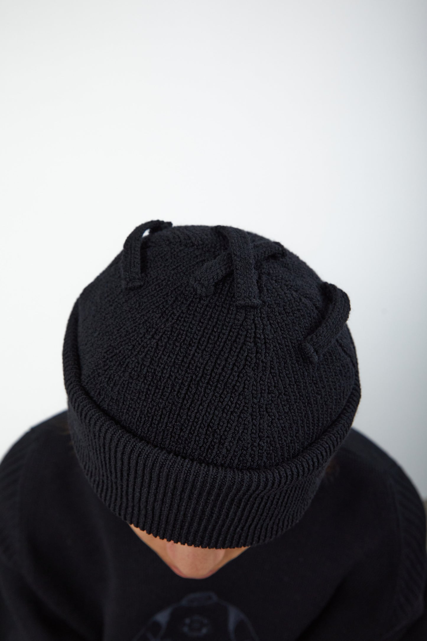 Pull - tab : EAR MUFFS KNIT CAP