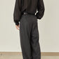 i'm here : " ONE " TUCK : VENETIAN PANTS