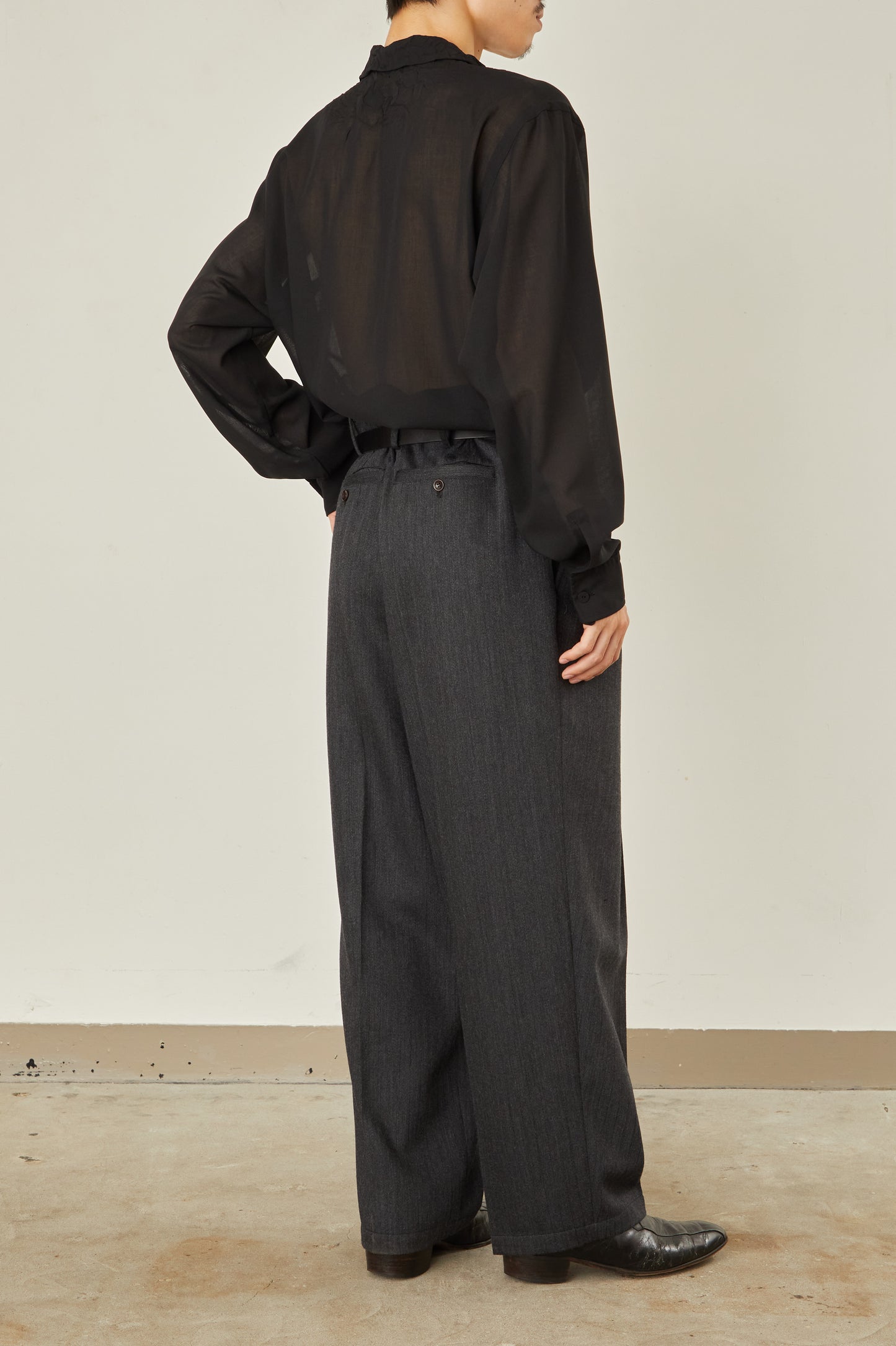 i'm here : " ONE " TUCK : VENETIAN PANTS