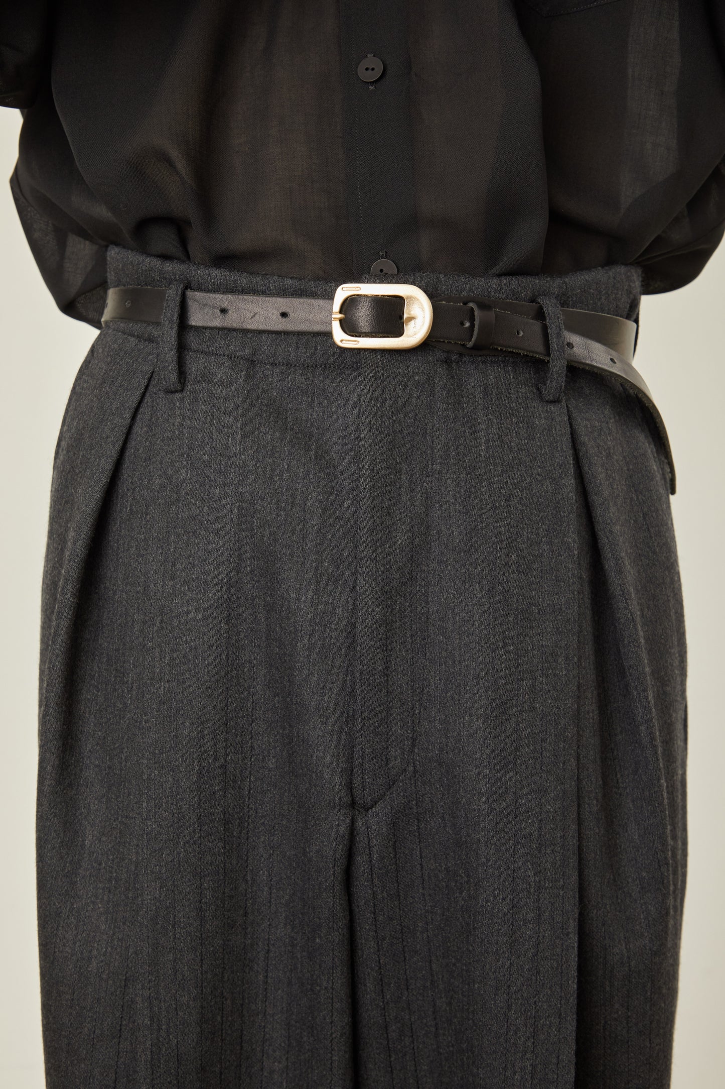 i'm here : " ONE " TUCK : VENETIAN PANTS