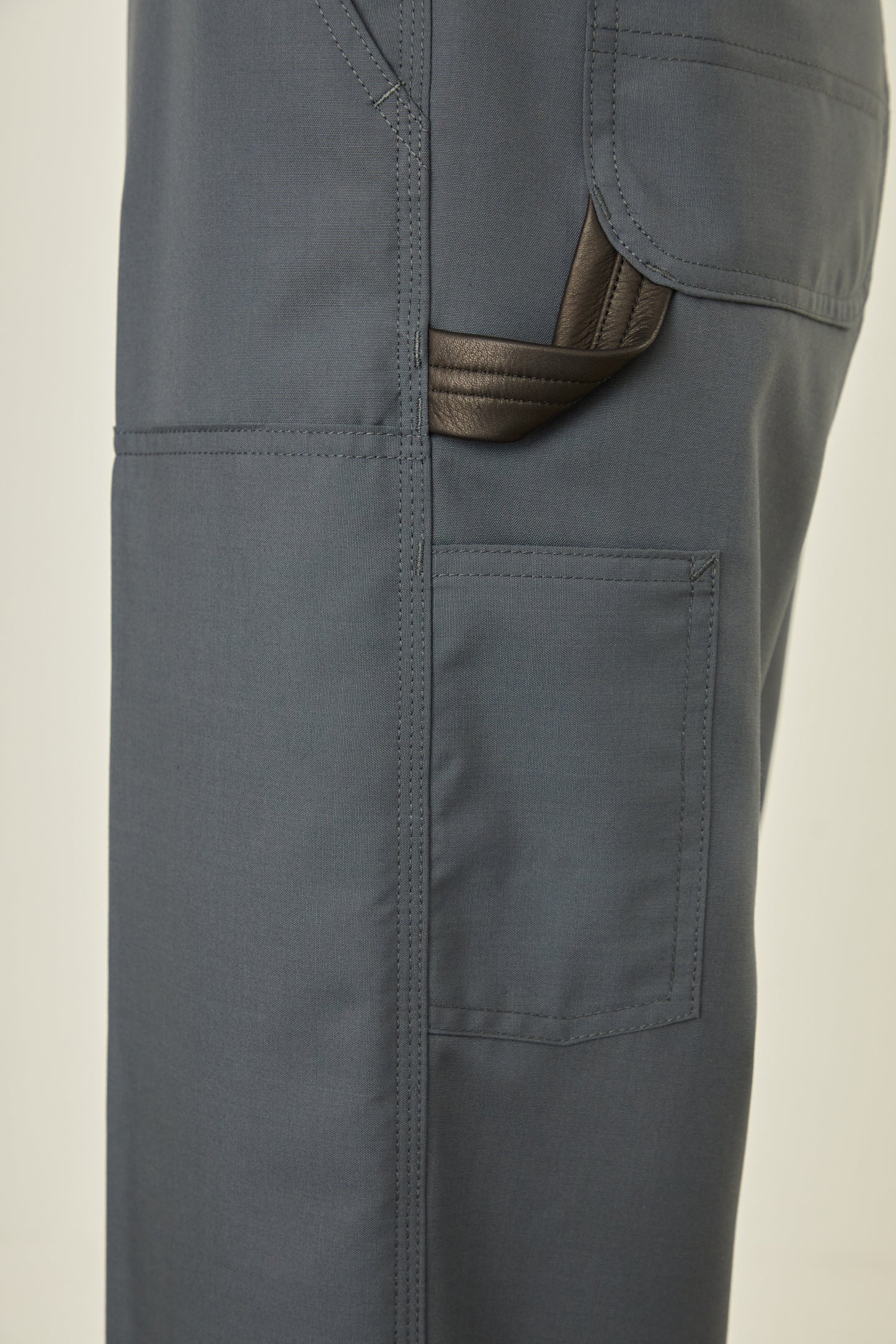 i'm here : UN(I)FORM : PAINTER`S SLACKS PANTS