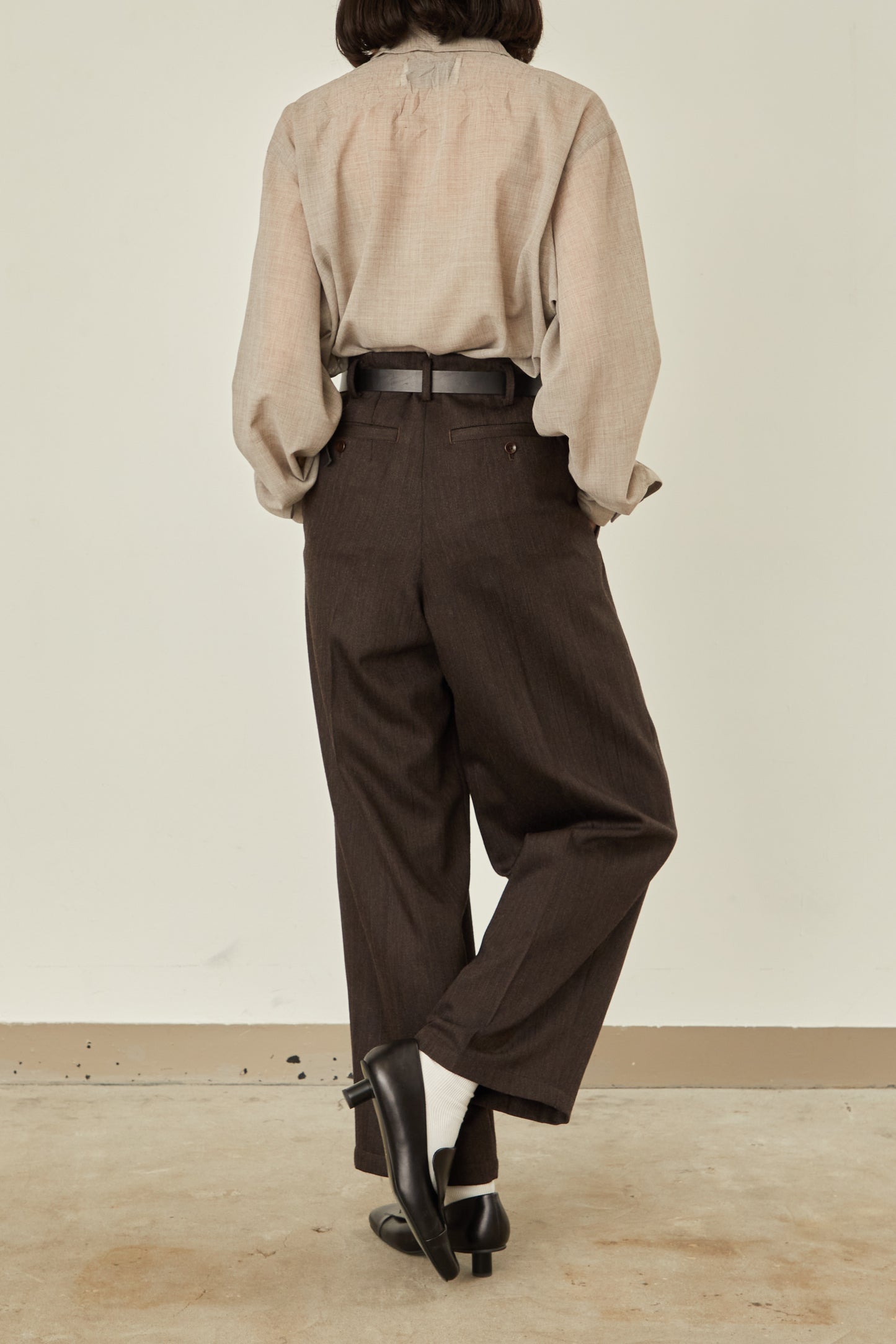 i'm here : " ONE " TUCK : VENETIAN PANTS