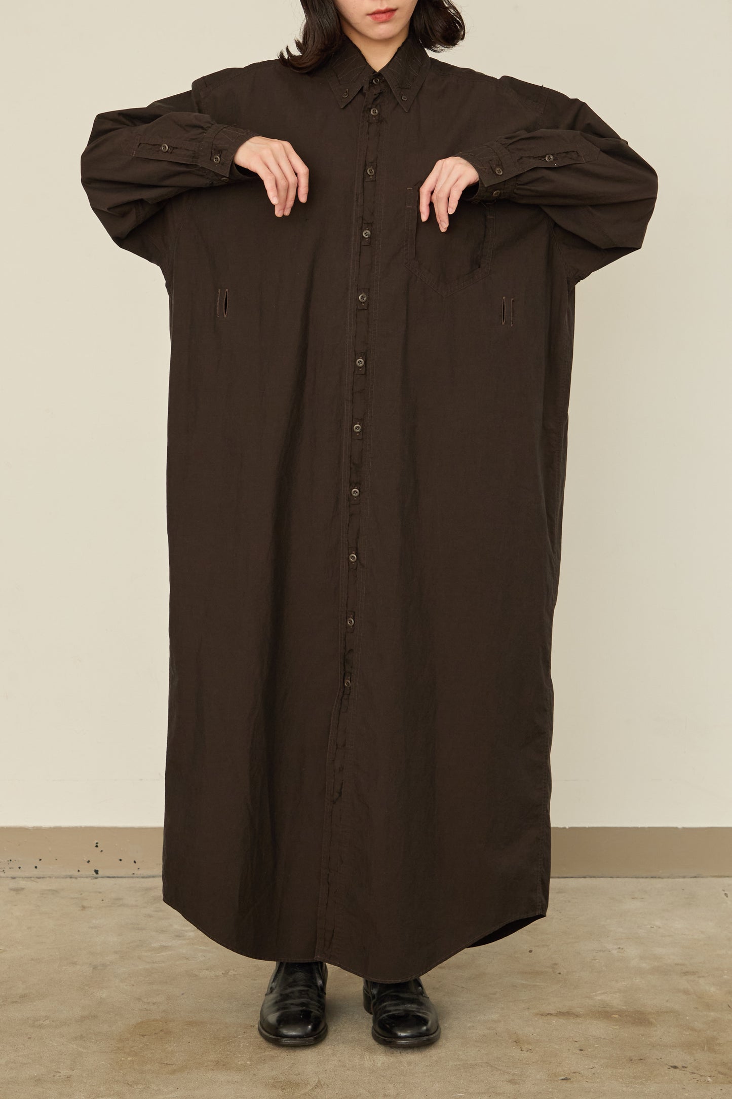 i'm here : " CUT OFF " SHIRT : ONE PIECE / BROWN