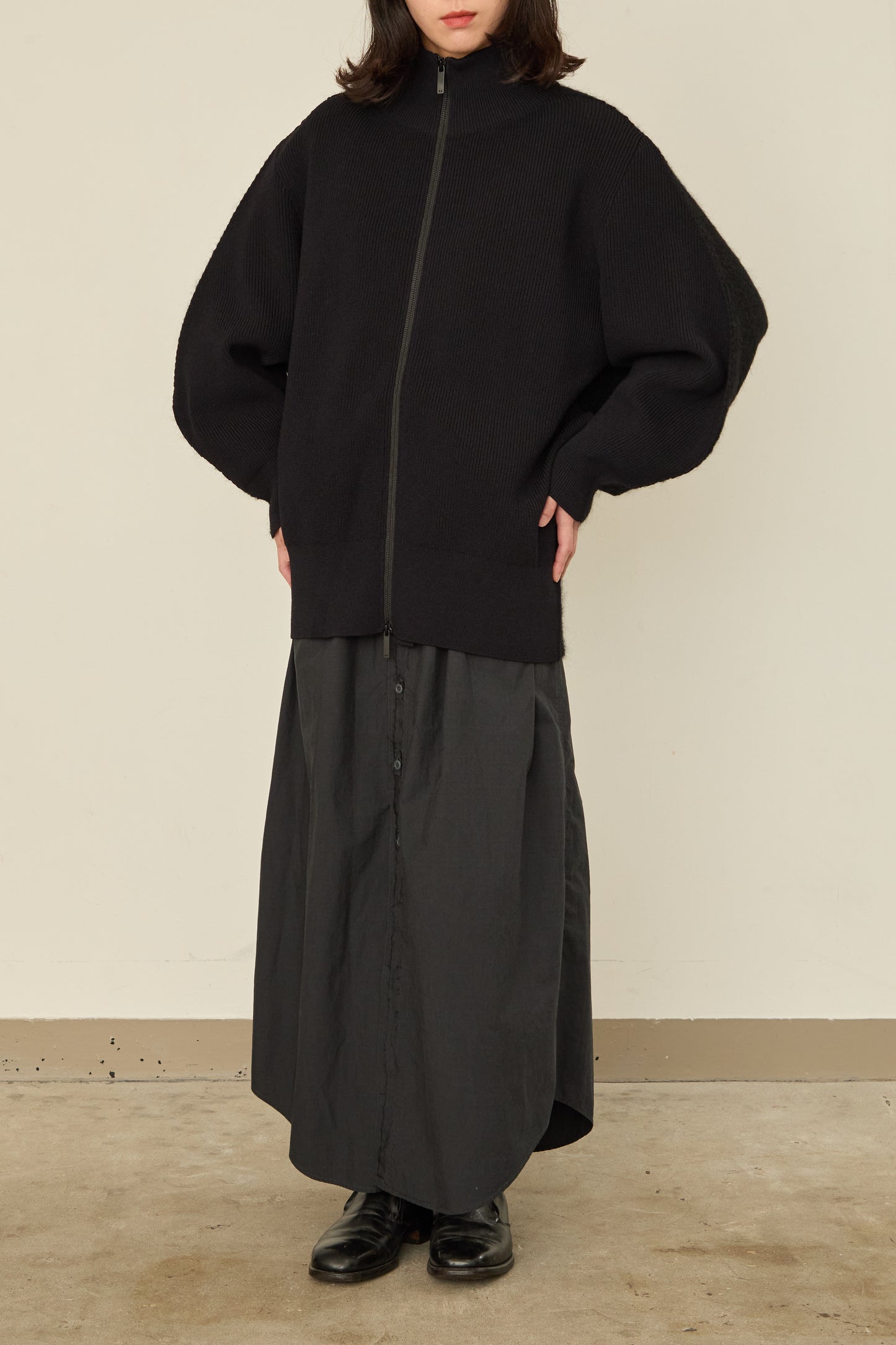 i'm here : " SWITCH " DRIVER`S KNIT : / BLACK