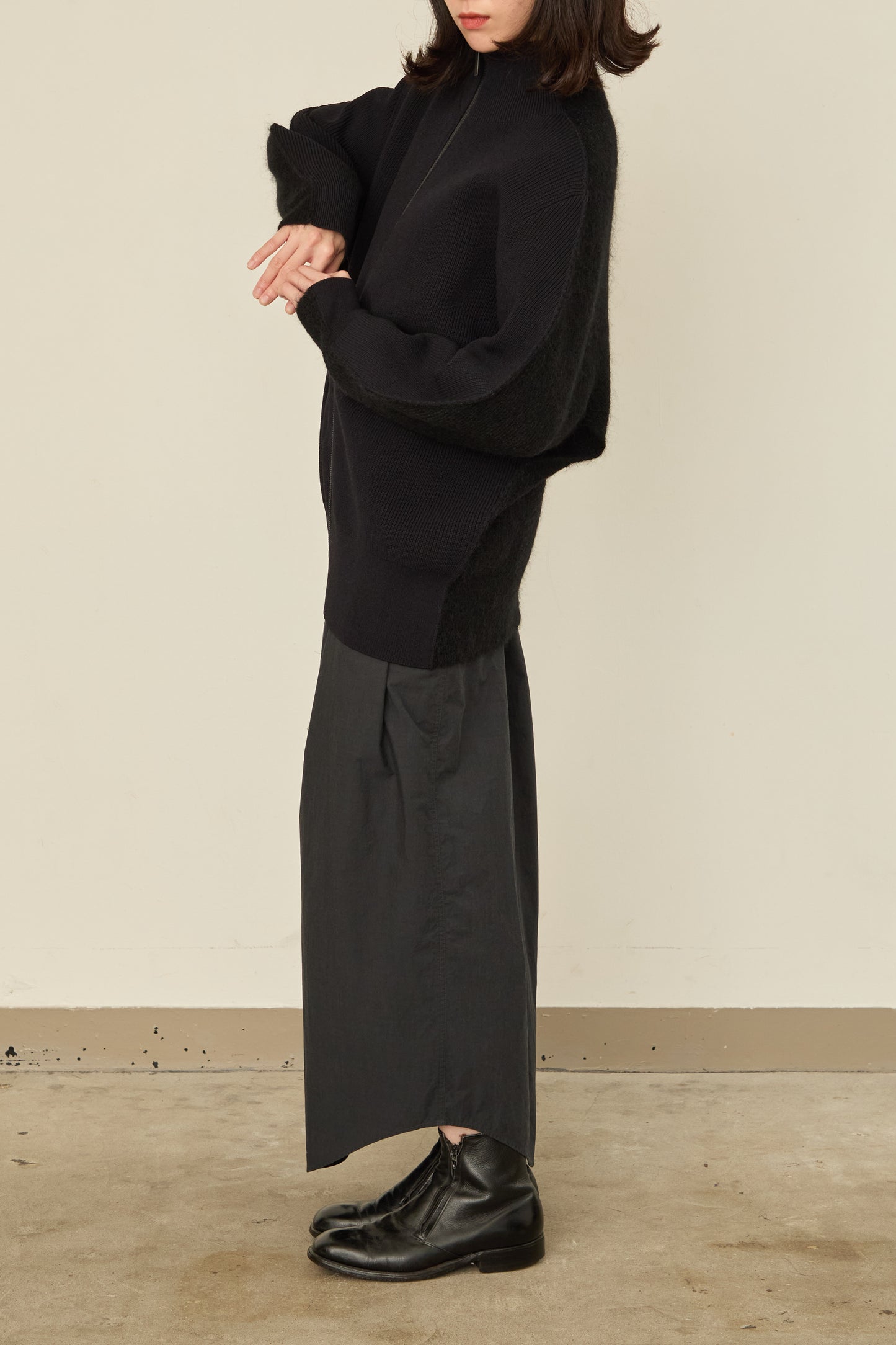 i'm here : " SWITCH " DRIVER`S KNIT : / BLACK