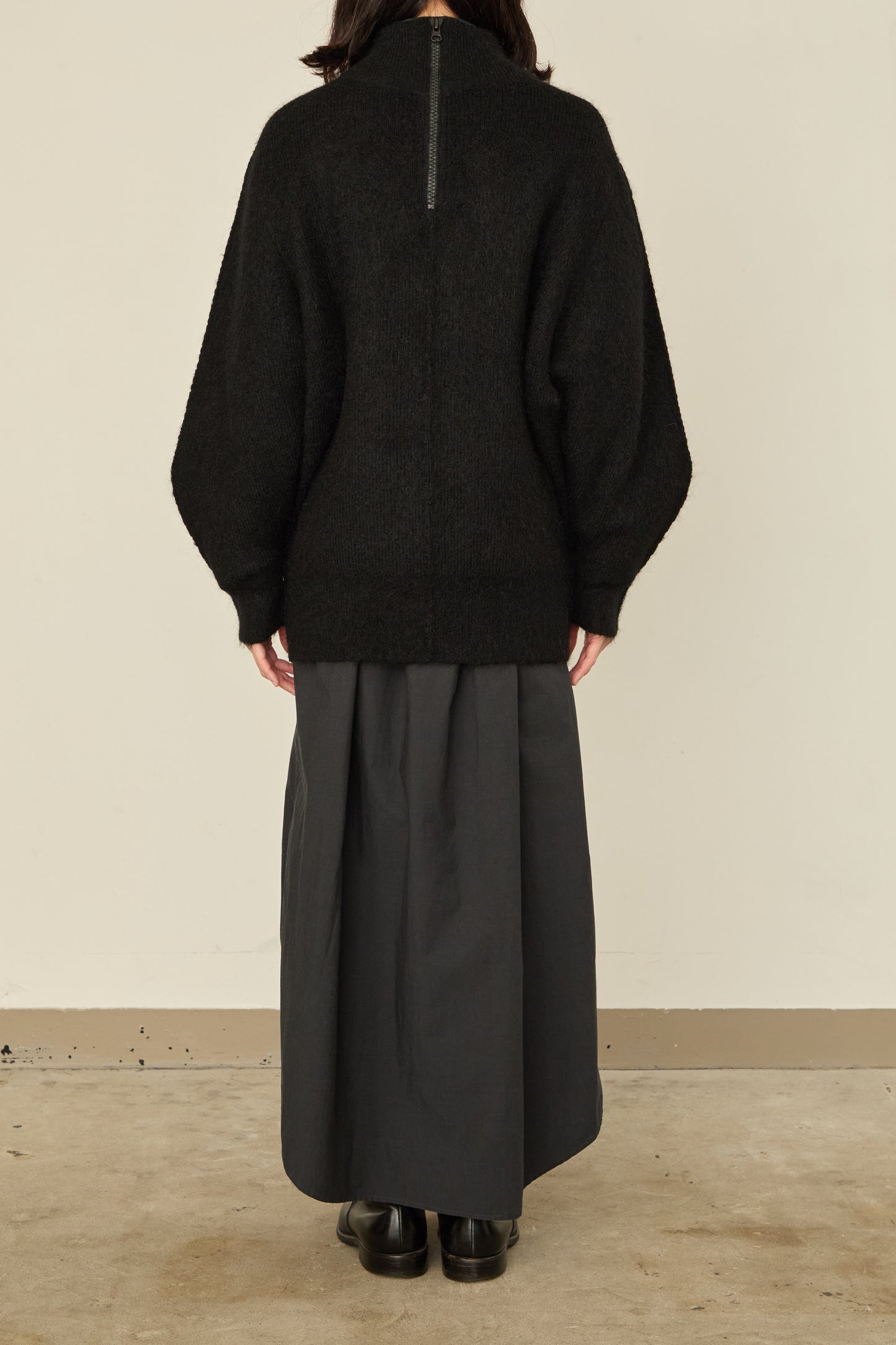 i'm here : " SWITCH " DRIVER`S KNIT : / BLACK