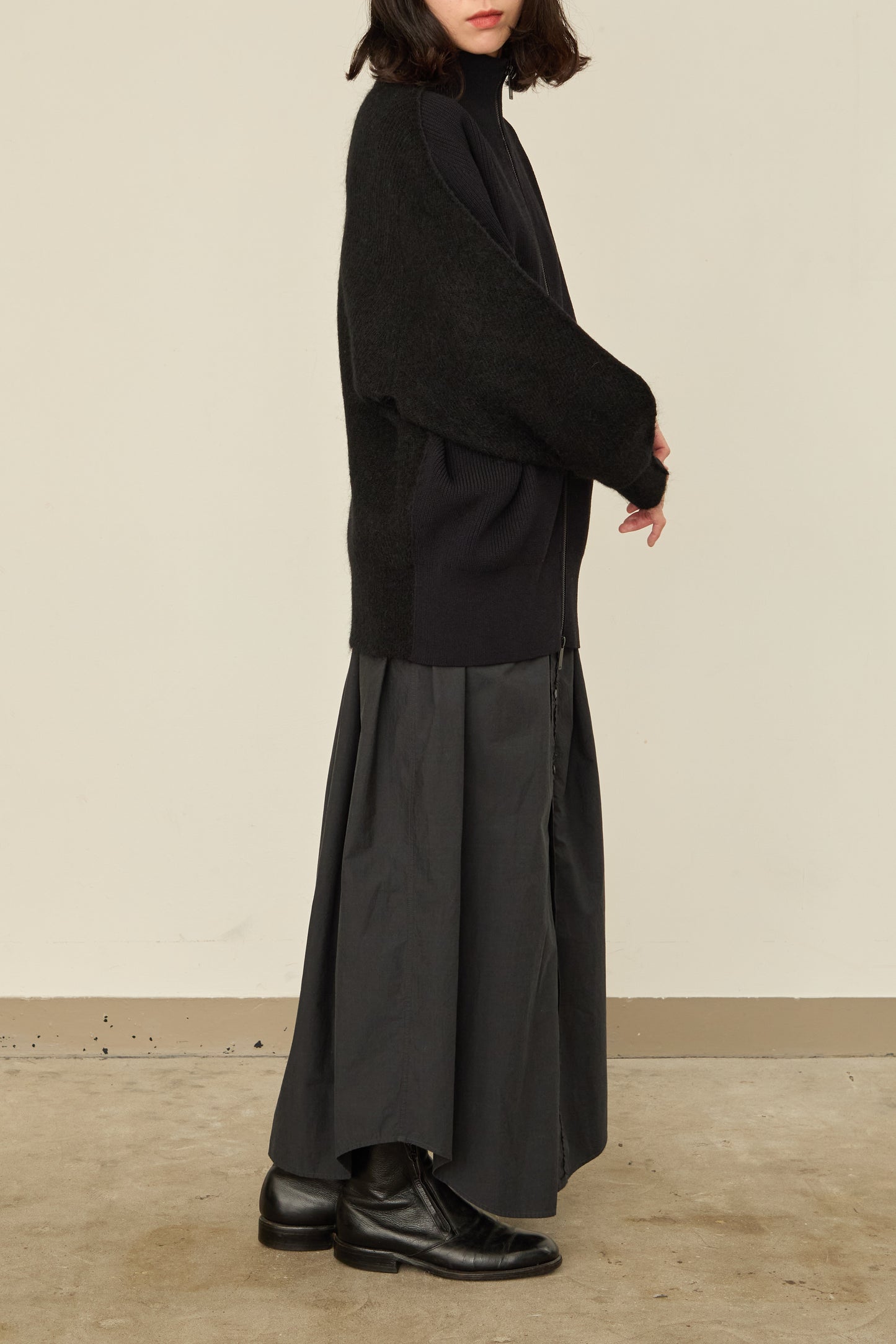 i'm here : " SWITCH " DRIVER`S KNIT : / BLACK