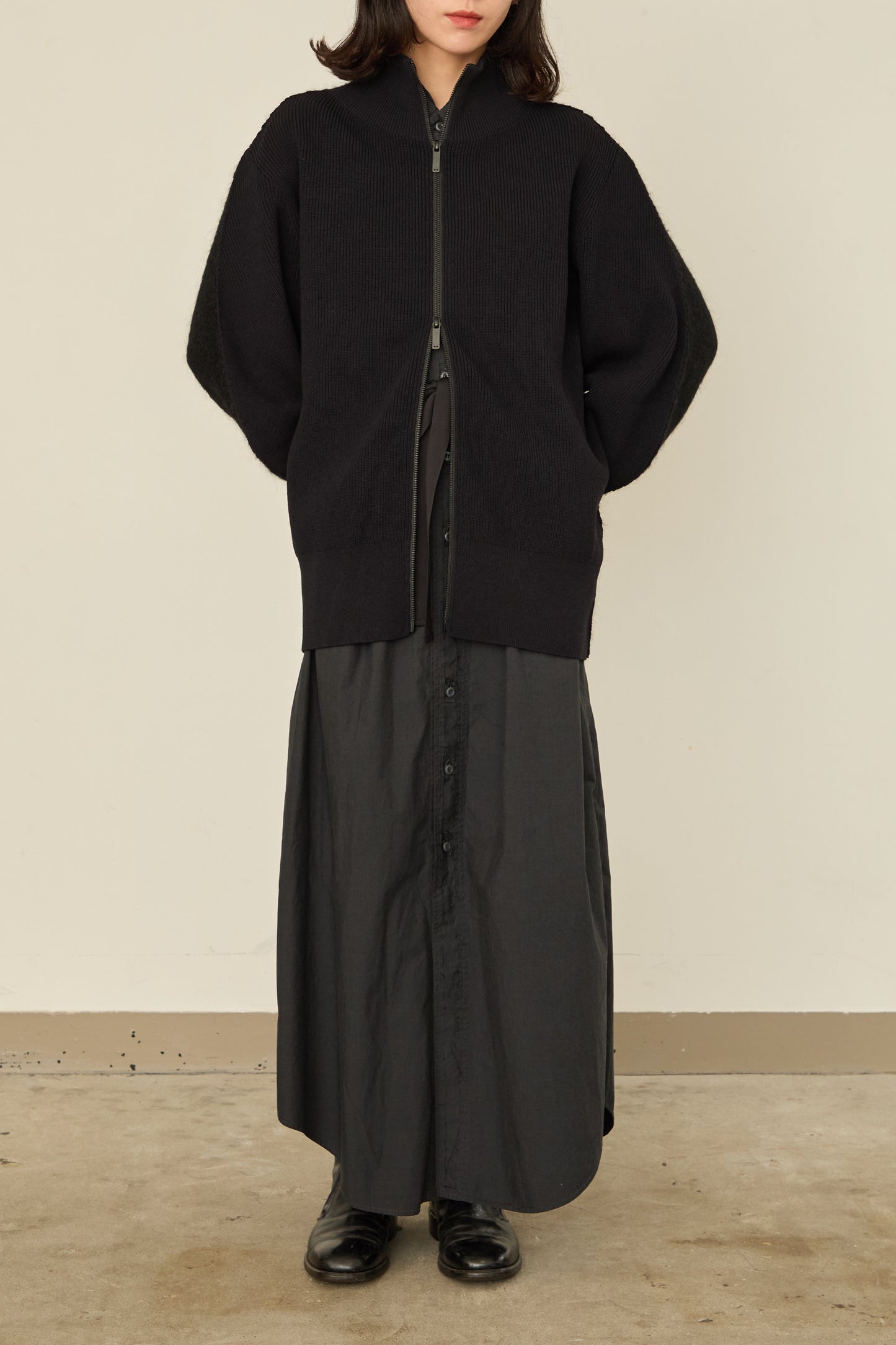 i'm here : " SWITCH " DRIVER`S KNIT : / BLACK