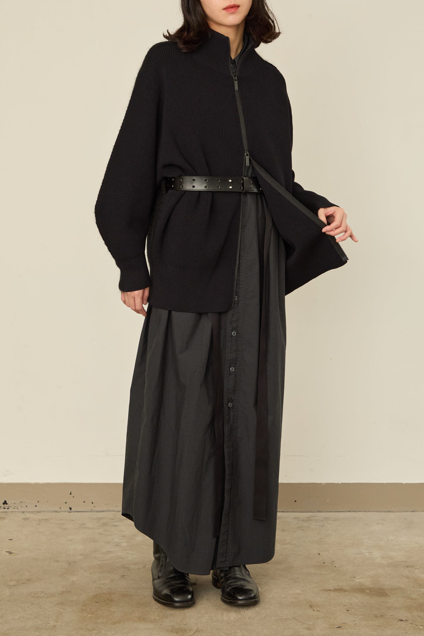 i'm here : " SWITCH " DRIVER`S KNIT : / BLACK