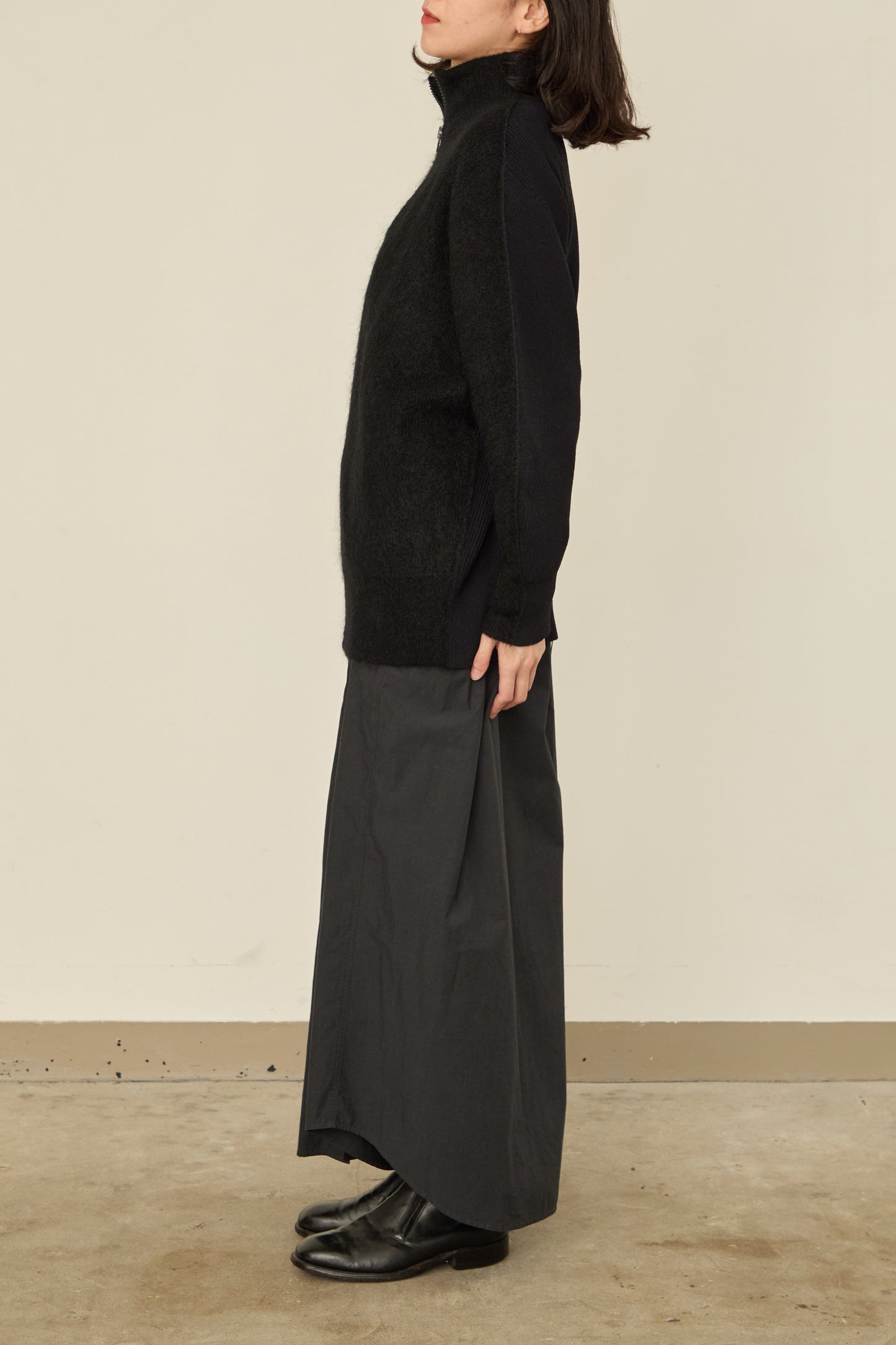 i'm here : " SWITCH " DRIVER`S KNIT : / BLACK