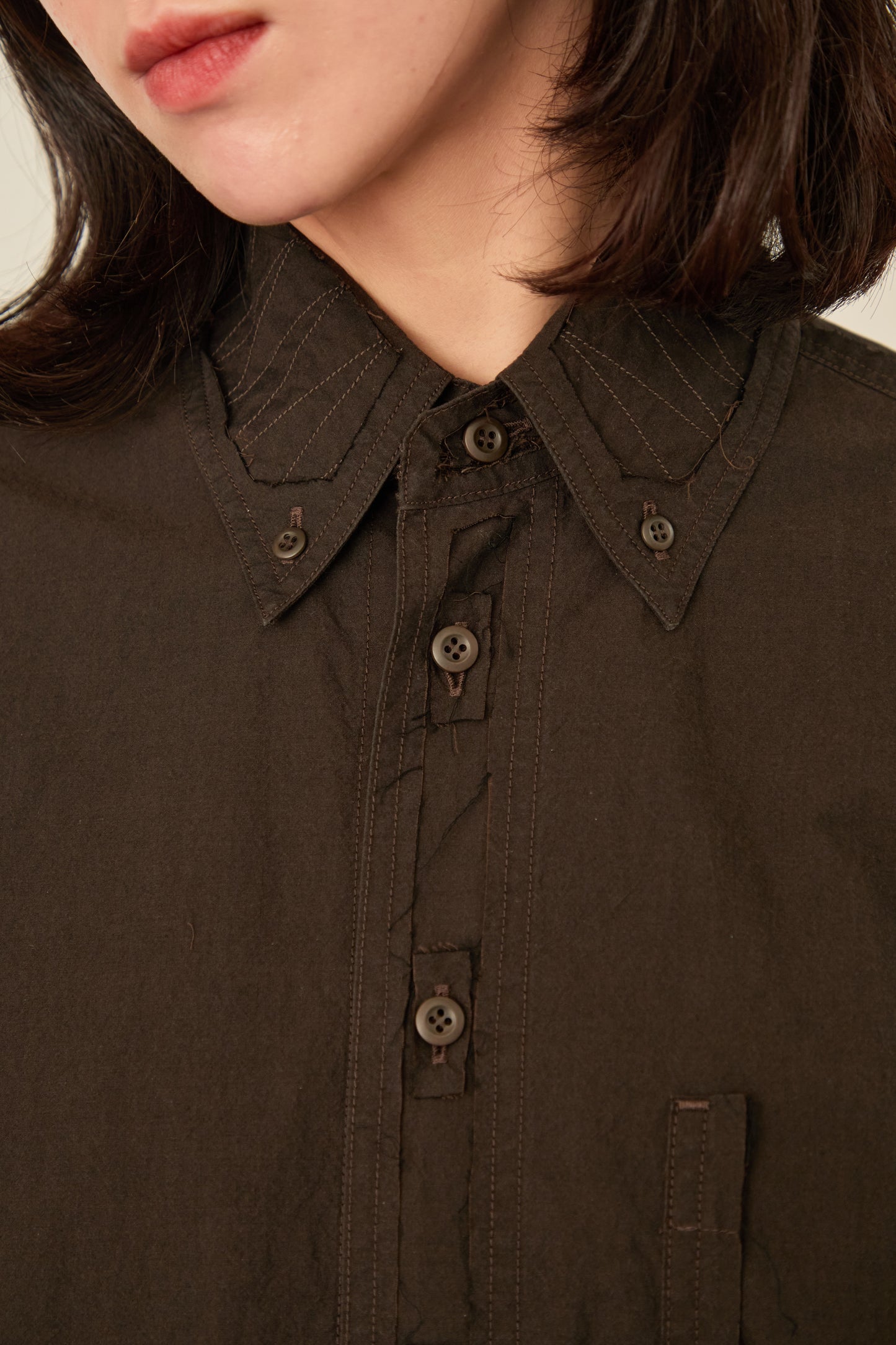i'm here : " CUT OFF " SHIRT : / BROWN