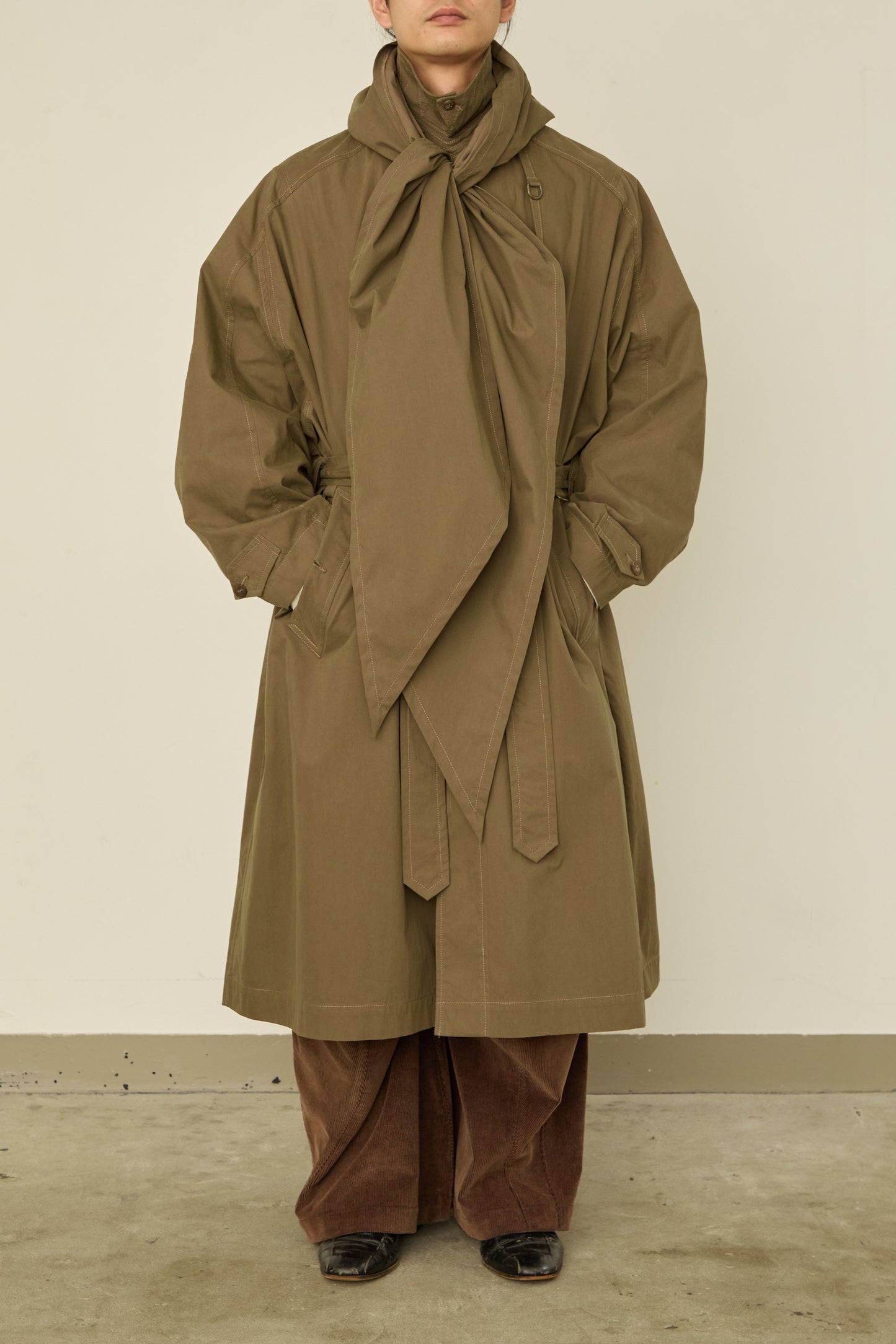 i'm here : HAOLI TRENCH COAT : / KHAKI