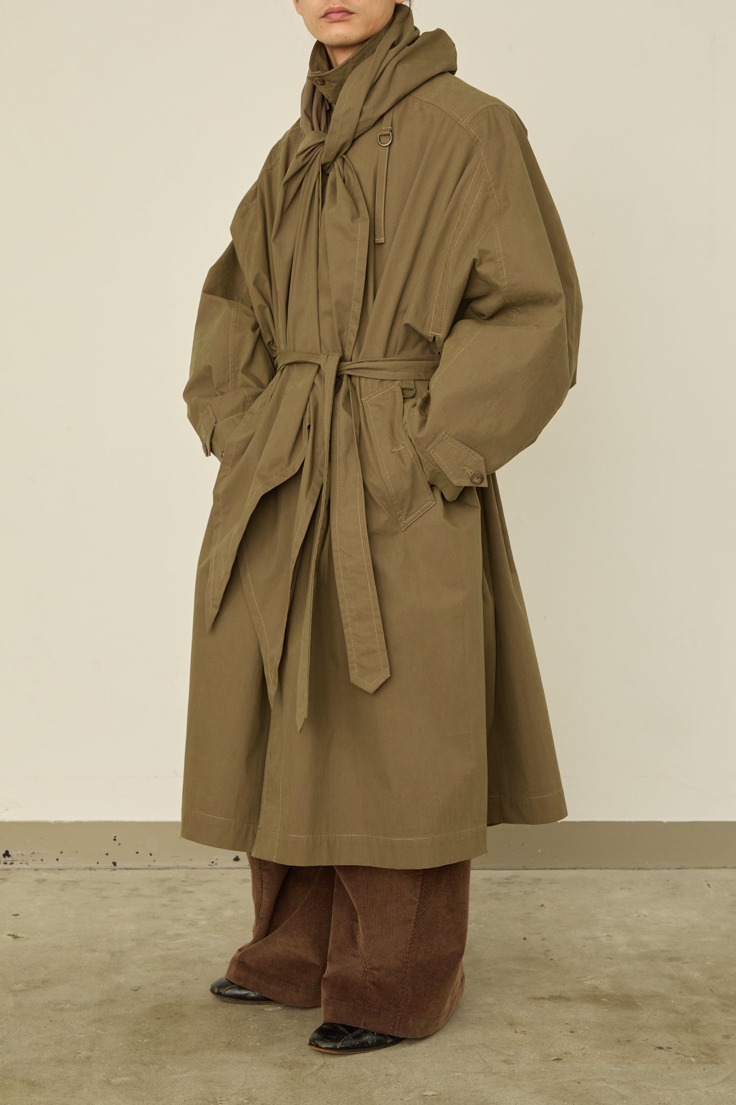 i'm here : HAOLI TRENCH COAT : / KHAKI